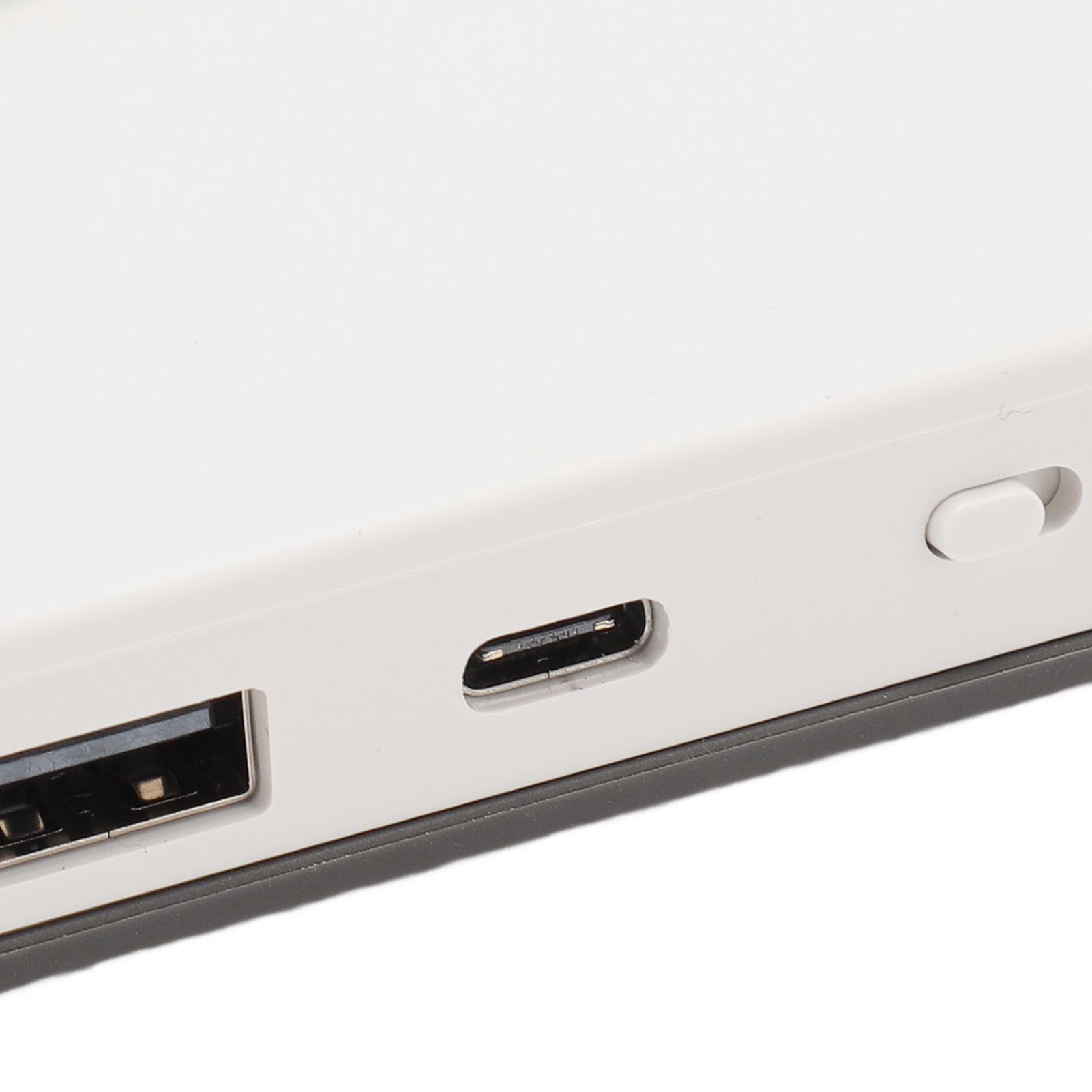 Fast & Efficient RGB Light Strip VR Headset Charging Station - Bright Lighting Effect for VR Accessories | Perfect for Gaming, VR Experiences & Home Setup