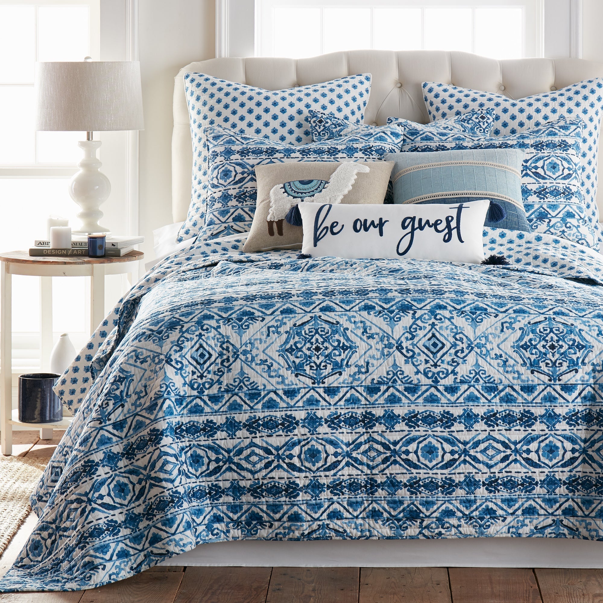 Lillian Be Our Guest Pillow - Soft Decorative Throw Pillow for Home, Living Room, Bedroom & Sofa - Perfect for Guest Rooms, Airbnb & Cozy Home Decor