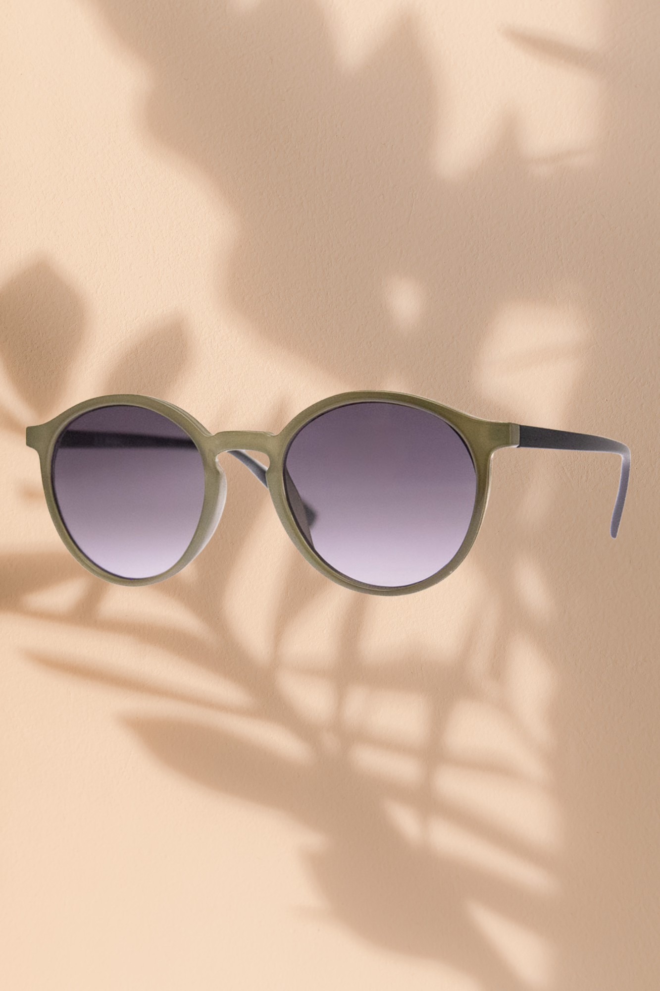 Stylish Green and Black Mousey Sunnies - Trendy Cat Eye Sunglasses for Women - Perfect for Beach, Driving & Outdoor Activities