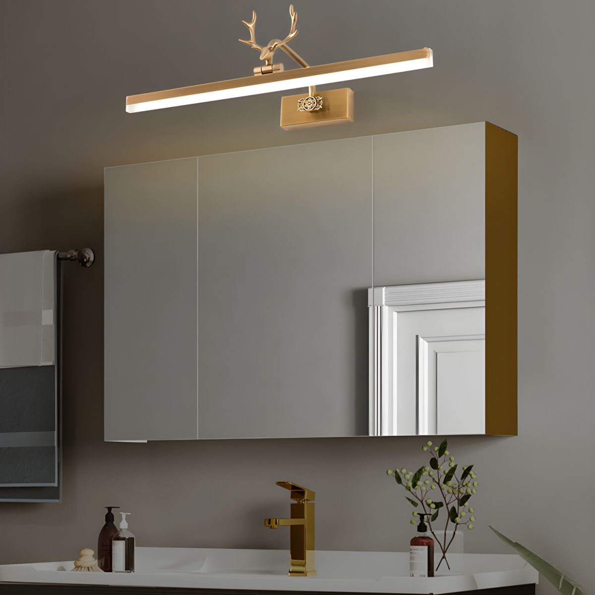 Adelaide Antler Wall Lamp - Rustic Deer Horn Sconce Light for Bedroom, Living Room & Cabin Decor - Energy Efficient LED Lighting for Cozy Home Ambiance