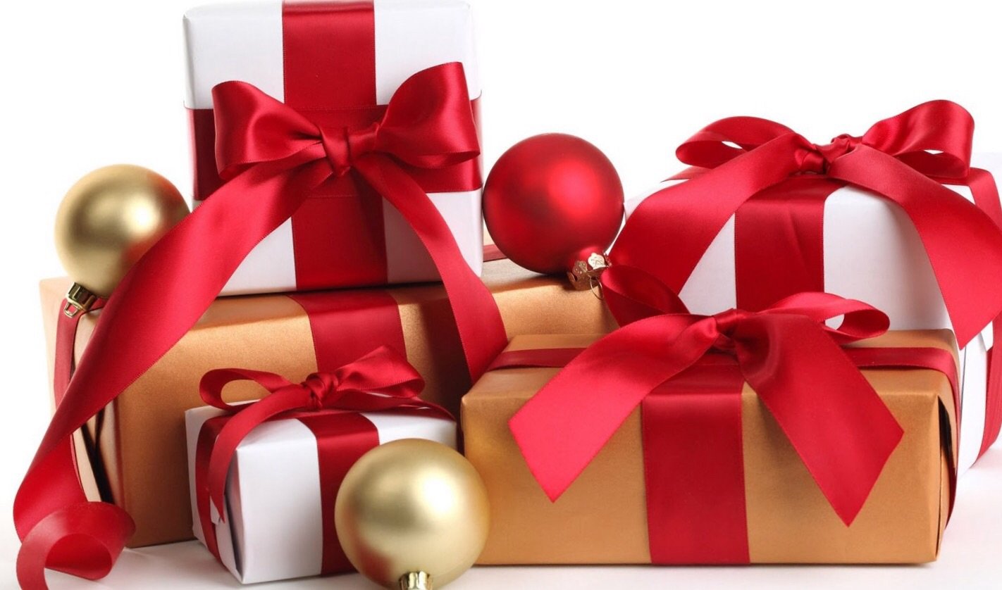 Luxury Red Satin Ribbon Beauty & Spa Gift Set - Handmade Scented Candles in Elegant Gift Box - Perfect for Birthday, Anniversary, Wedding & Relaxation Gifts