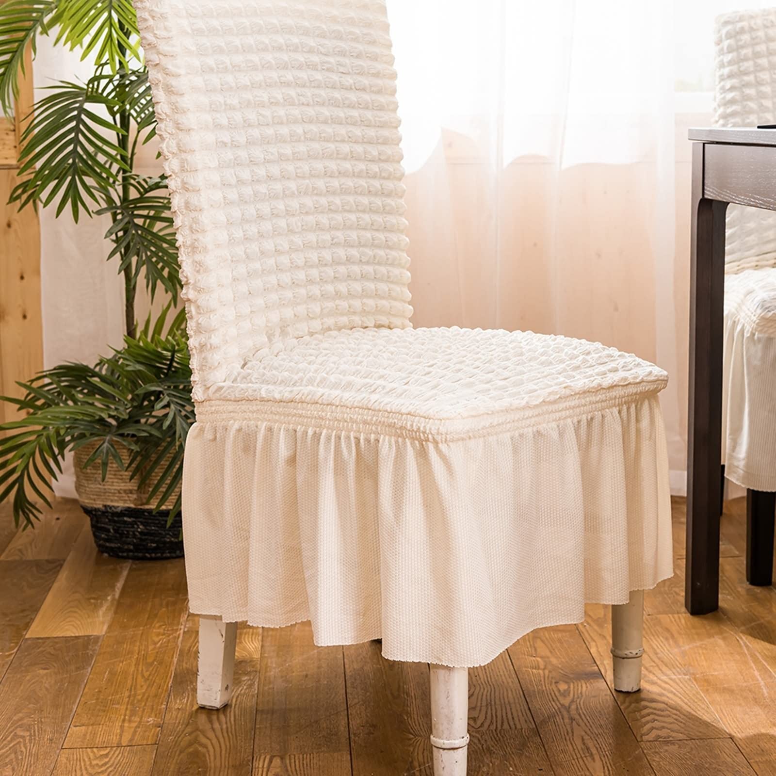 **Daesar Universal Stretch Chair Covers 4-Pack - Washable & Removable Slipcovers for Dining & Kitchen Chairs - Bubble Plaid Pattern with Skirt - Polyester Fabric in Beige - Perfect for Home, Office, and Party Decor**