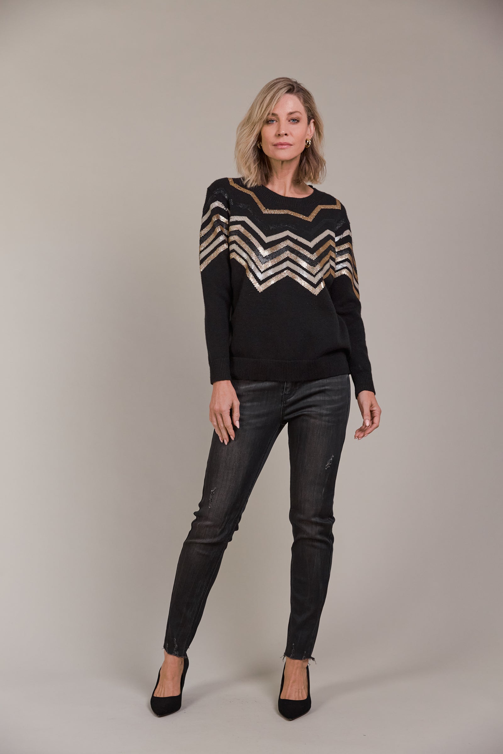 Stylish Santani Knit Jumper in Gold & Black | Women's Fashion Sweater for Casual Wear & Winter Outfits