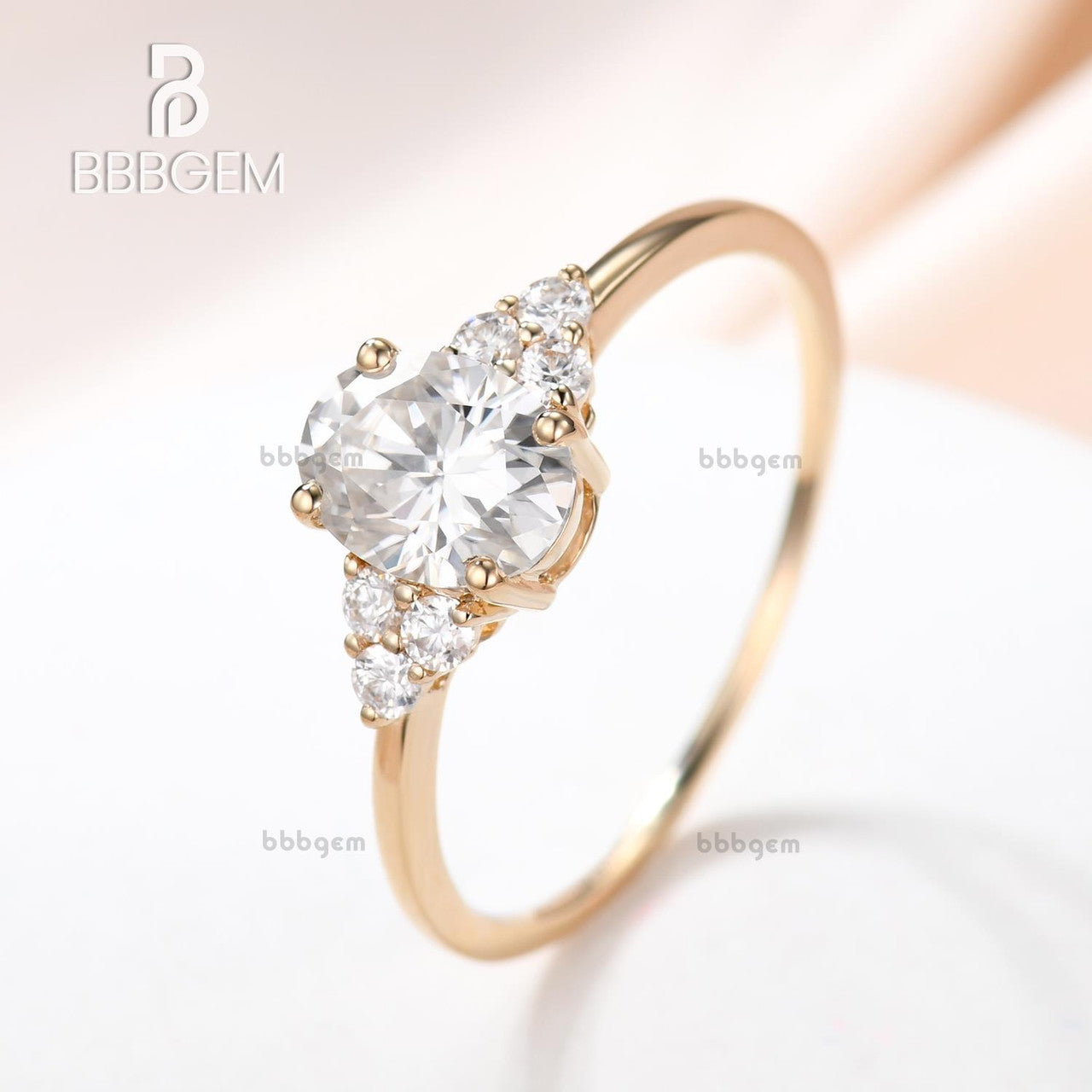 Moissanite Engagement Ring 5x7mm Oval Cut 0.9-1 Carat 14K/18K Yellow Gold Wedding Band with Diamond Accents - Perfect for Bridal, Proposal & Anniversary Gifts