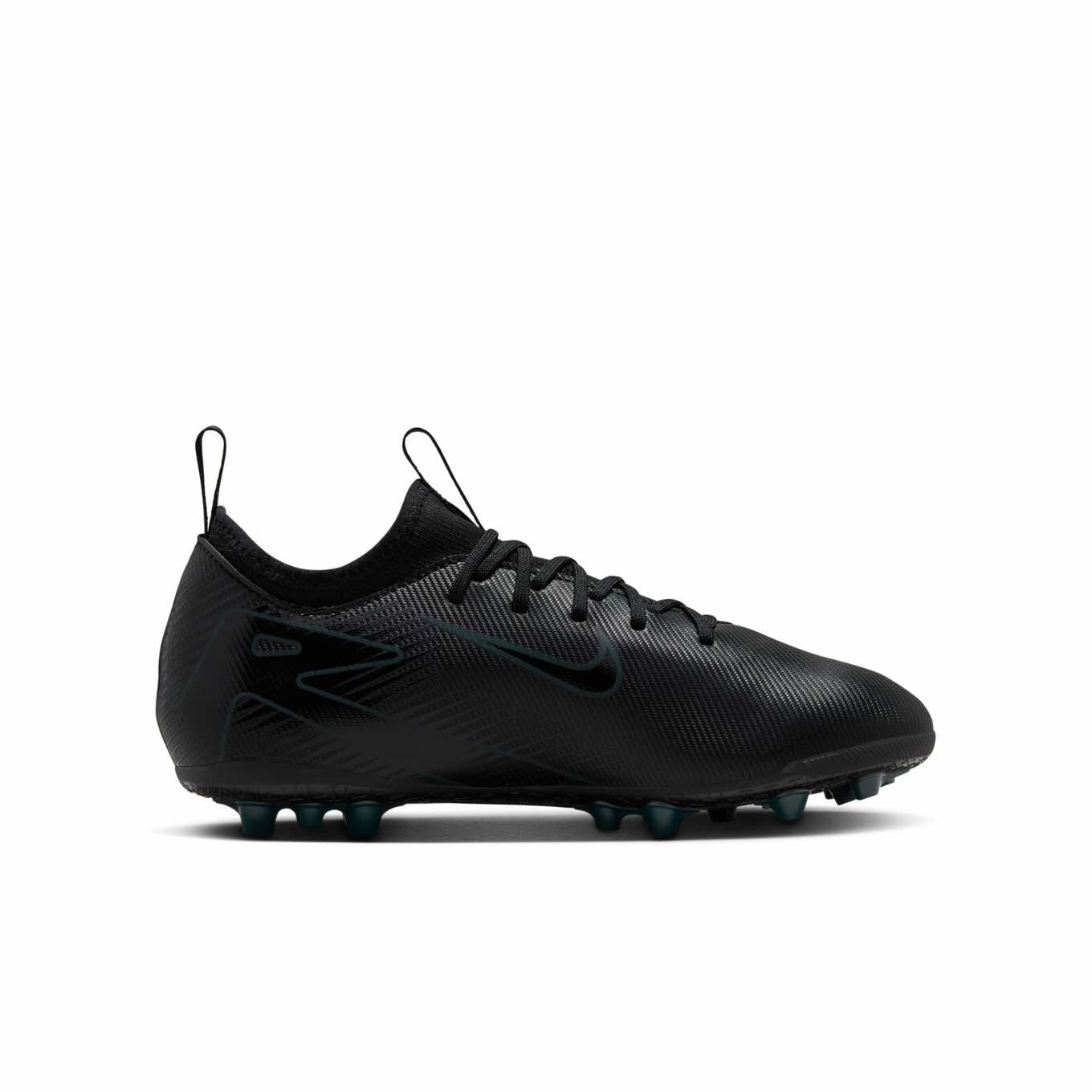 Nike Jr. Mercurial Vapor 16 Academy AG Soccer Cleats for Kids - Lightweight Football Shoes with Firm-Ground Studs for Youth Training & Matches