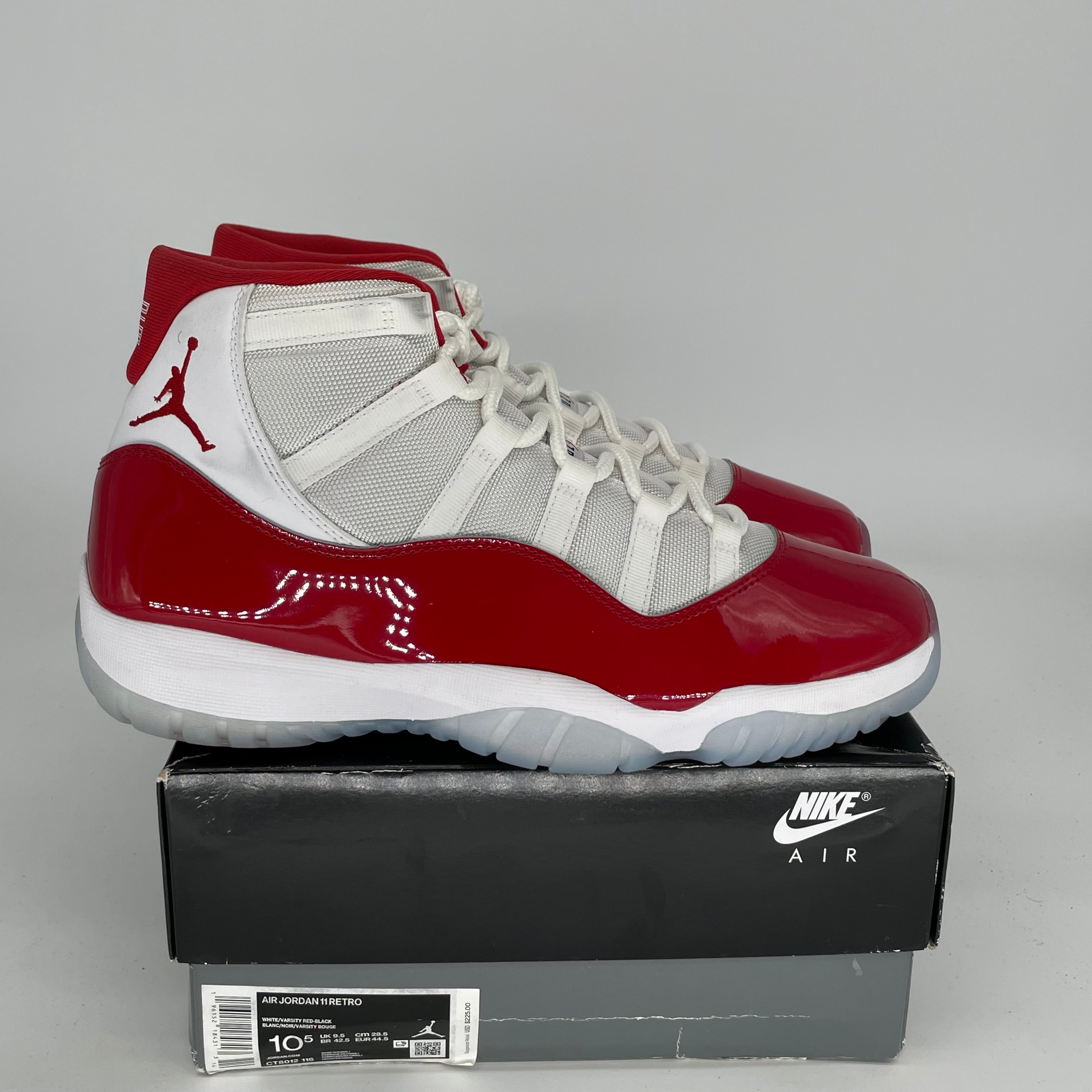 AIR JORDAN 11 Retro 