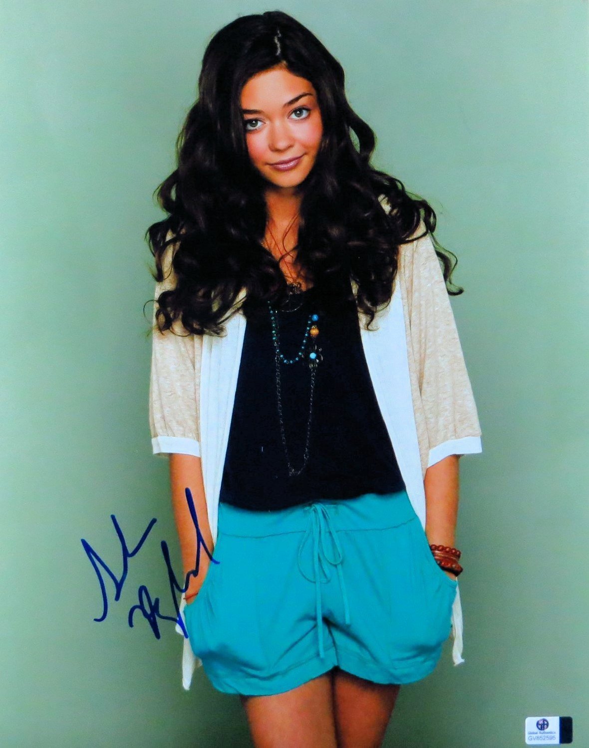 Sarah Hyland Signed Autographed 11x14 Photo - Cute & Sexy Hands in Pockets Pose - Limited Edition Collectible - Perfect for Fans, Memorabilia Collections & Home Decor (GV852595)