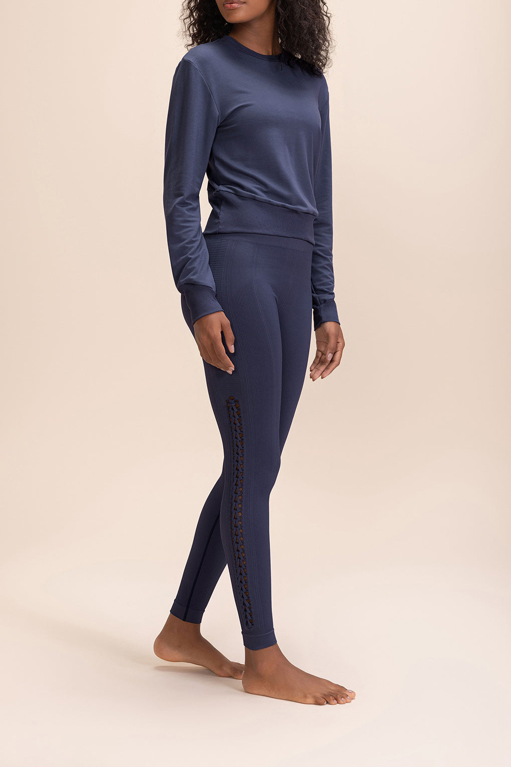 Urban Daily Cropped Sweatshirt for Women - Trendy Oversized Pullover with Pocket | Casual Streetwear, Lounge Wear & Gym Outfit