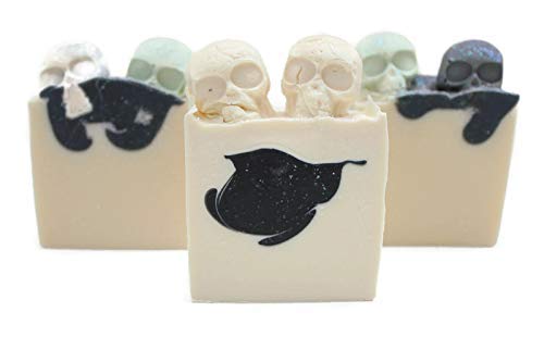 Handmade Vegan Skull Soap for Halloween - 4oz Organic, Cruelty-Free, Natural Ingredients - Perfect for Gifts, Party Favors & Spooky Decor