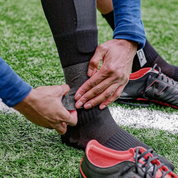 SportTape 5cm x 4.5m Elastic Sock Wrap - Black Athletic Tape for Ankle Support & Injury Prevention - Perfect for Running, Basketball & Sports Recovery