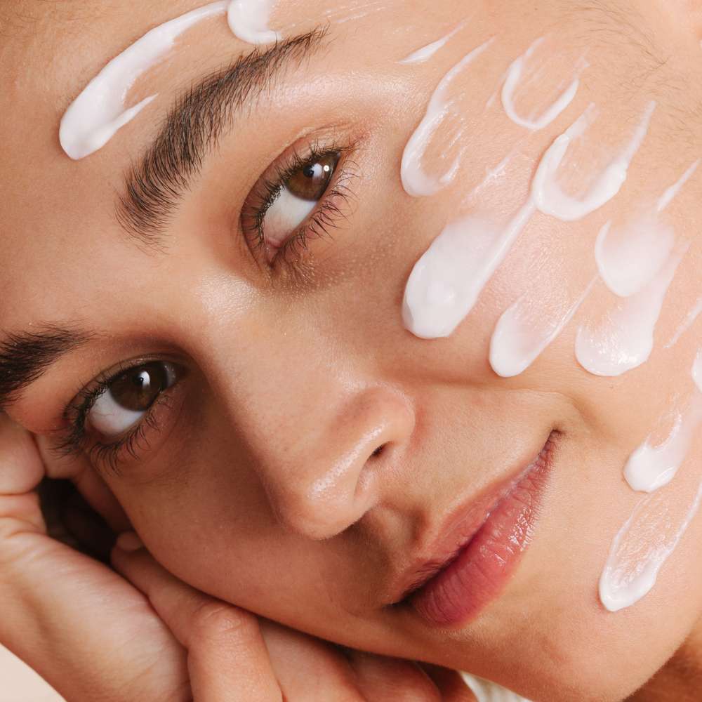 Soothing & Hydrating Lotion for Dry Skin - Moisturizing Body Lotion with Aloe Vera & Vitamin E for Sensitive Skin Care - Perfect for Daily Use After Shower or Sun Exposure