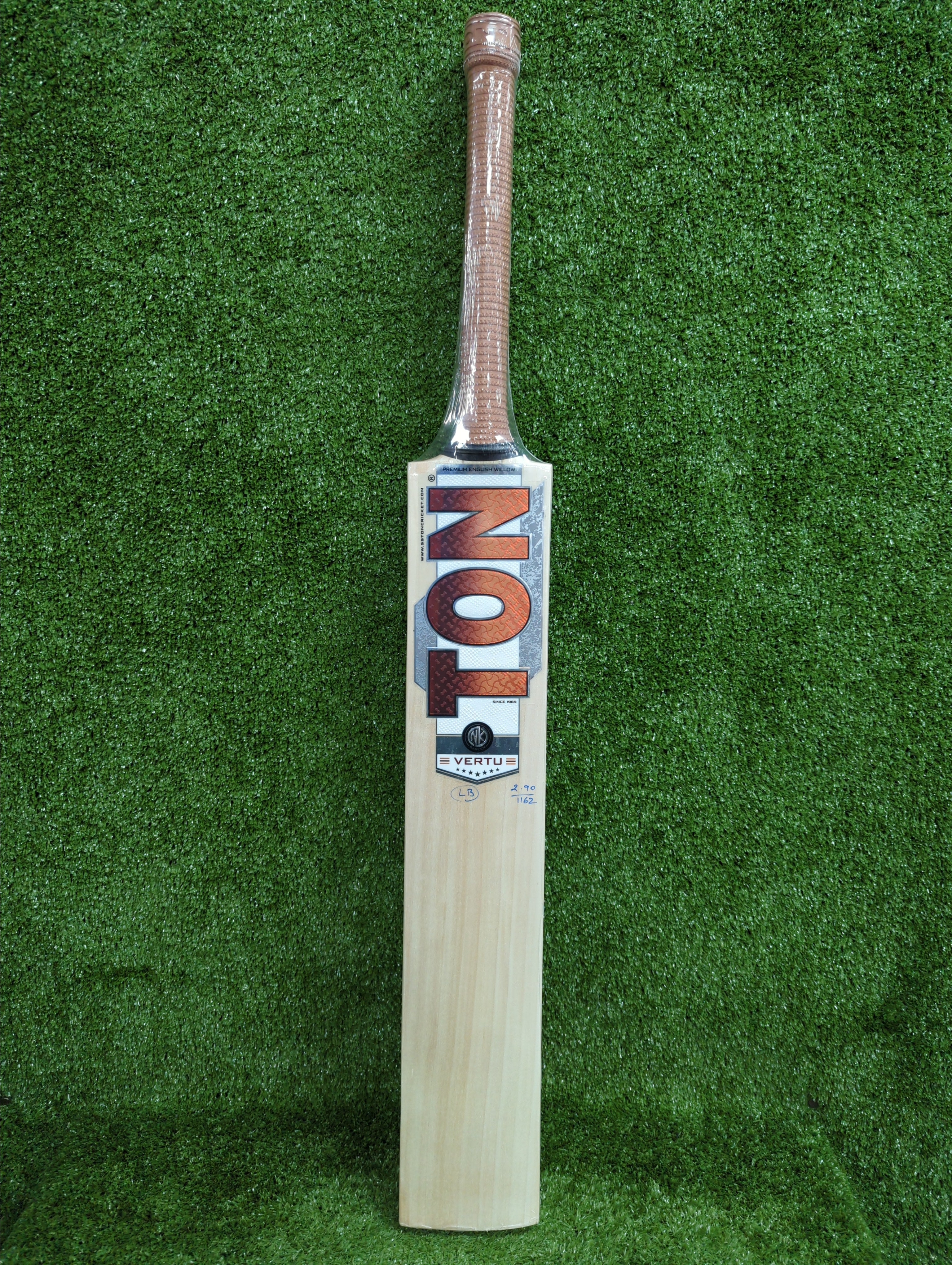 Premium SS Ton Vertu English Willow Cricket Bat - Long Blade for Professional Players - Perfect for Matches & Practice Sessions