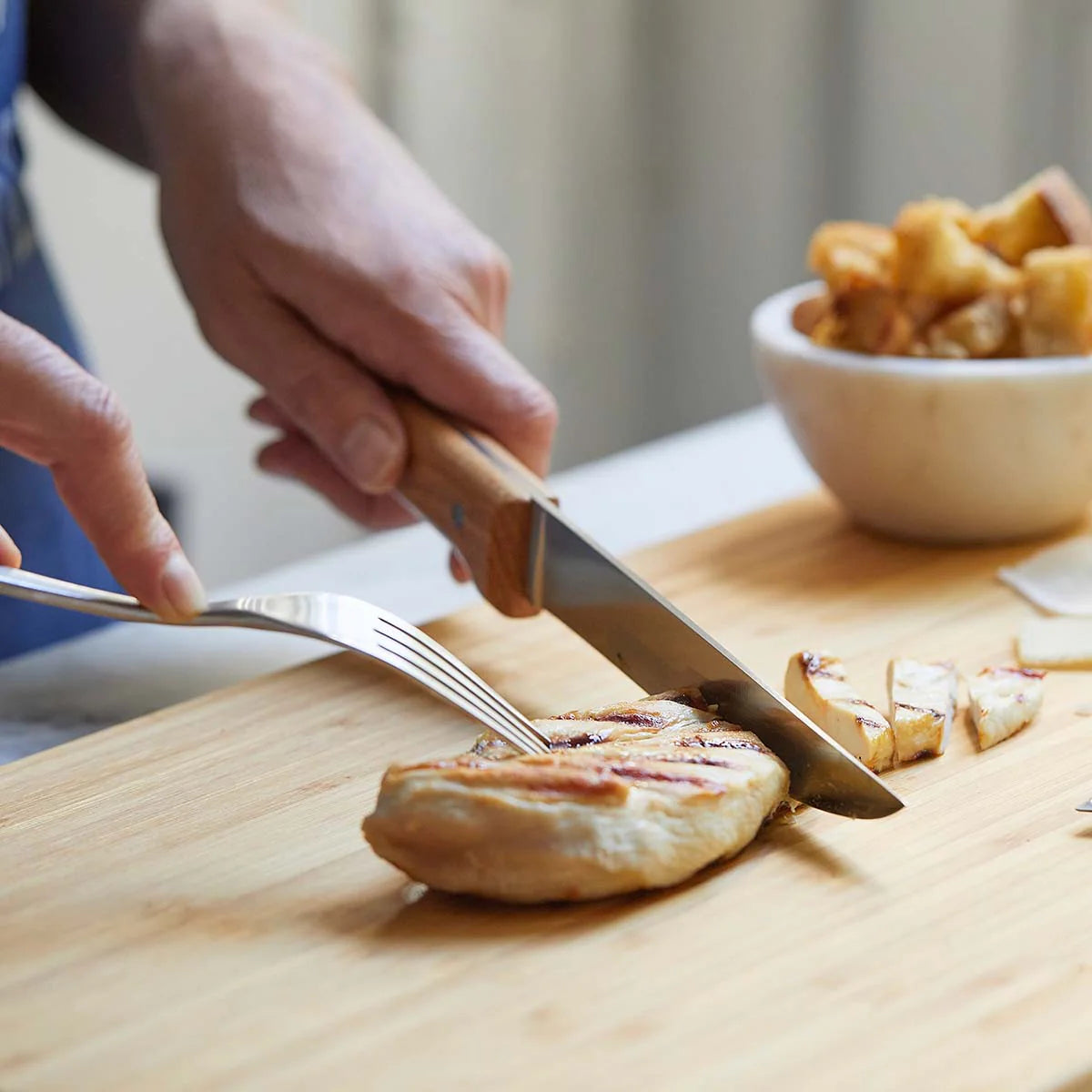 Opinel Parallele 6 Carving Knife - High Carbon Steel Blade, Ergonomic Beechwood Handle - Perfect for Wood Carving, Whittling & DIY Crafts - Ideal for Artists, Hobbyists & Outdoor Enthusiasts