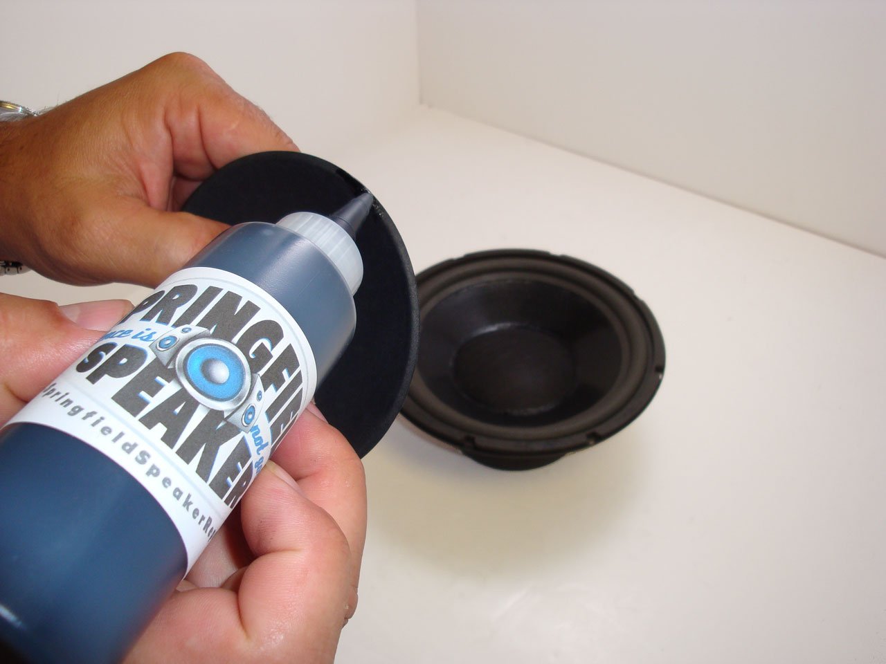 Pro-Grade Black Rubberized Speaker Repair Adhesive Glue (1 oz) - Fast Drying, Flexible Bond for Audio Equipment - Perfect for Speaker Cone Repairs, Surround Fixes & DIY Audio Projects