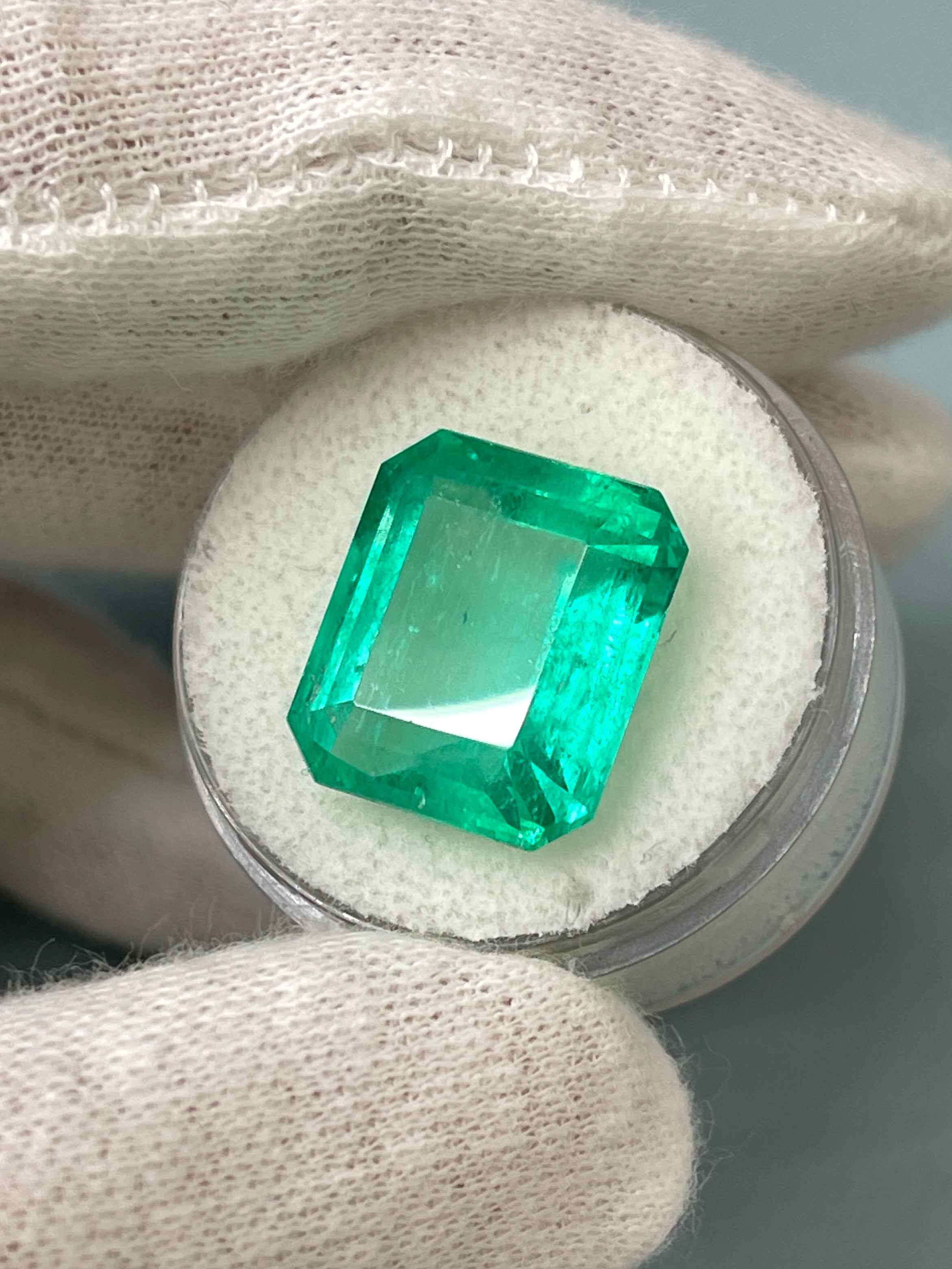 13.82 Carat Colombian Emerald Loose Gemstone - 15x14mm Emerald Cut for Jewelry Making & Engagement Rings