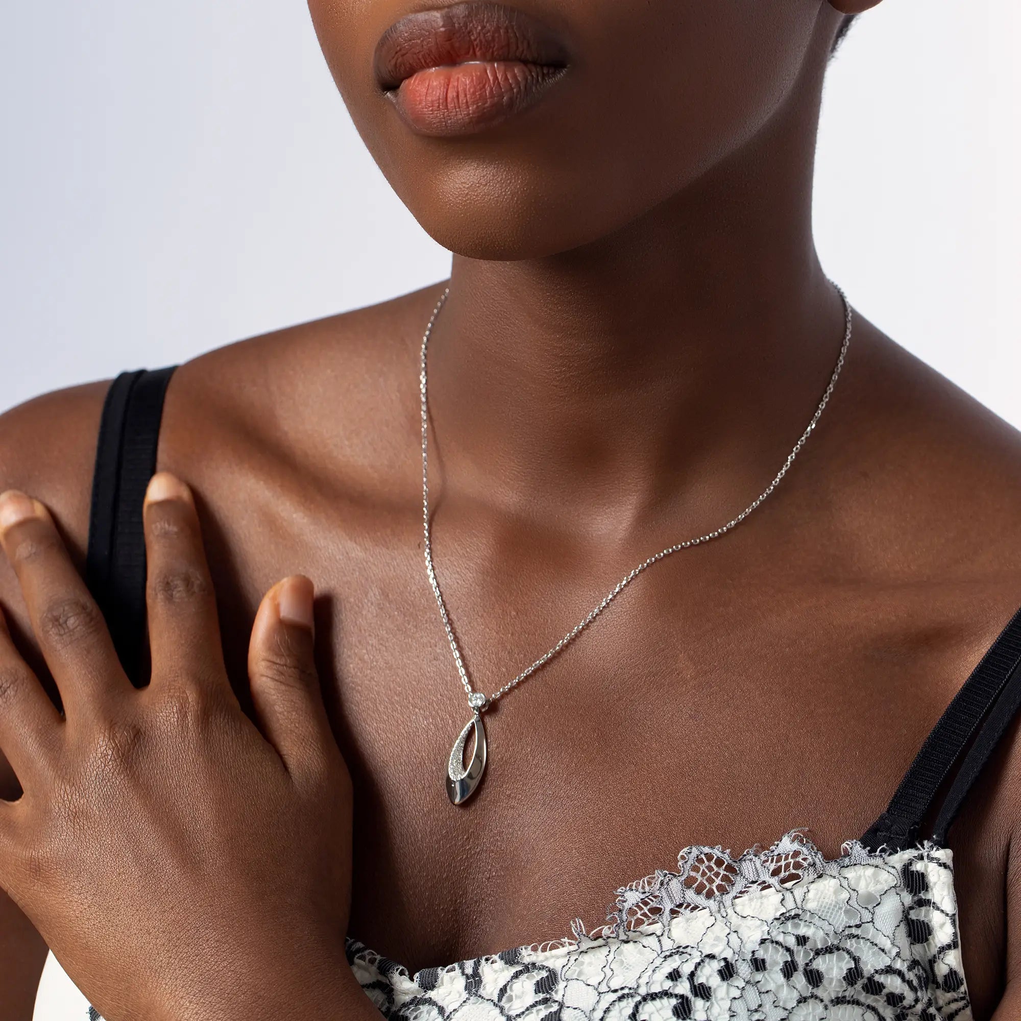 Elegant Pavé Pear Necklace for Women - Dainty Pear-Shaped Pendant with Sparkling Stones - Perfect for Weddings, Anniversaries & Special Occasions