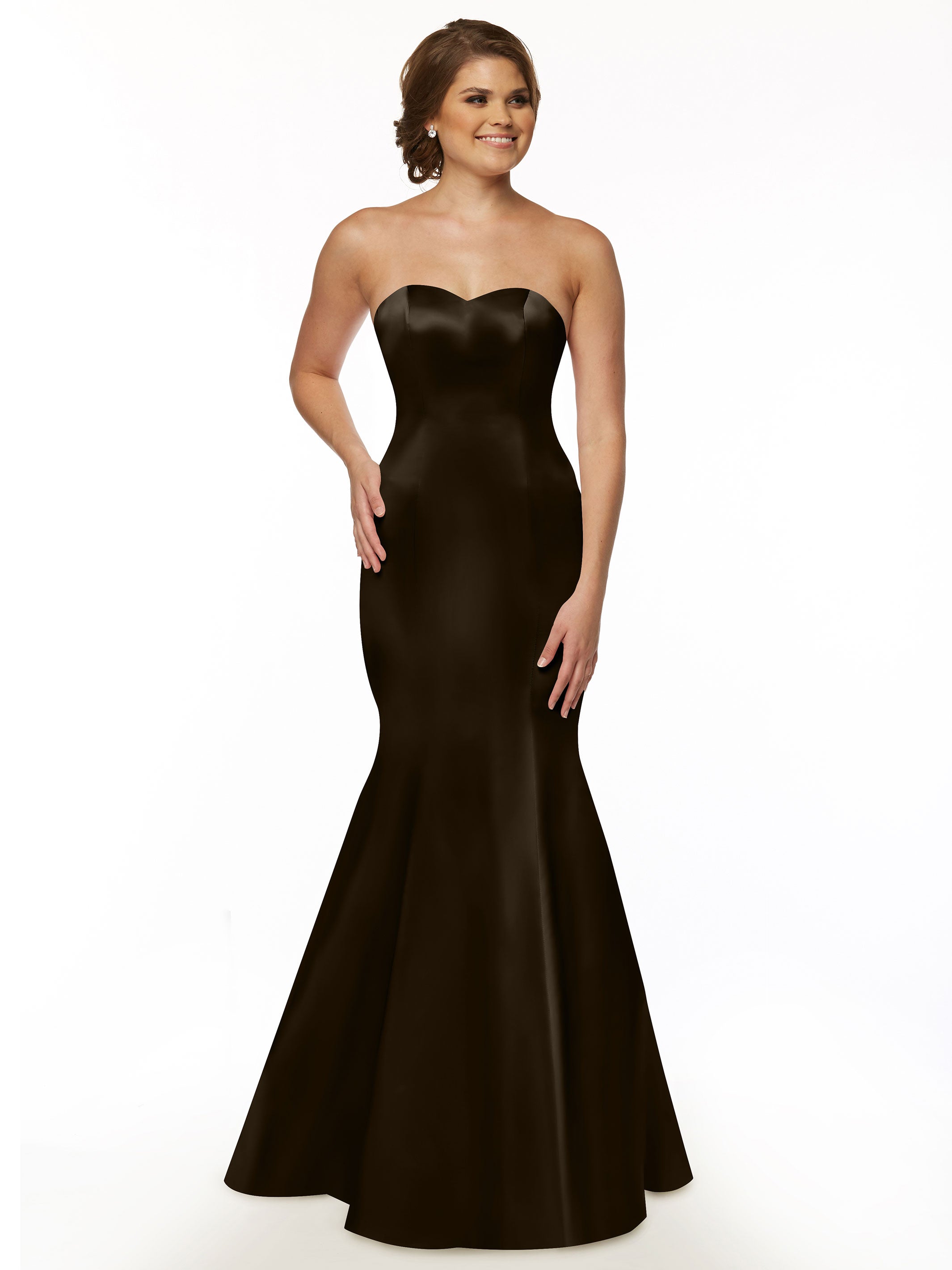 Elegant Strapless Satin Fit & Flare Bridesmaid Dress with Sweetheart Neckline - Perfect for Weddings, Formal Events & Special Occasions