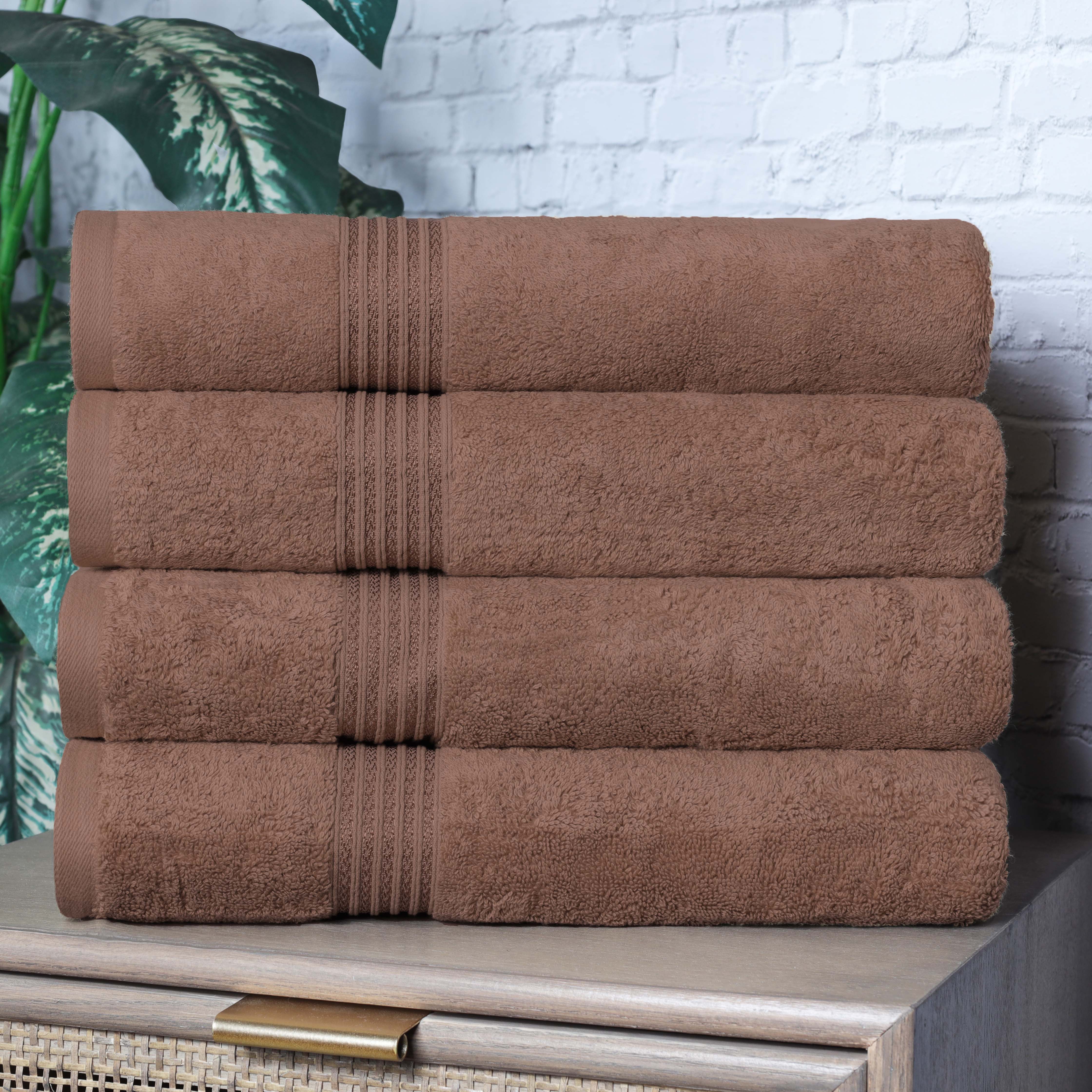 Premium Egyptian Cotton Bath Towel Set of 4 - Ultra Soft & Highly Absorbent Luxury Towels for Spa, Bathroom & Beach Use