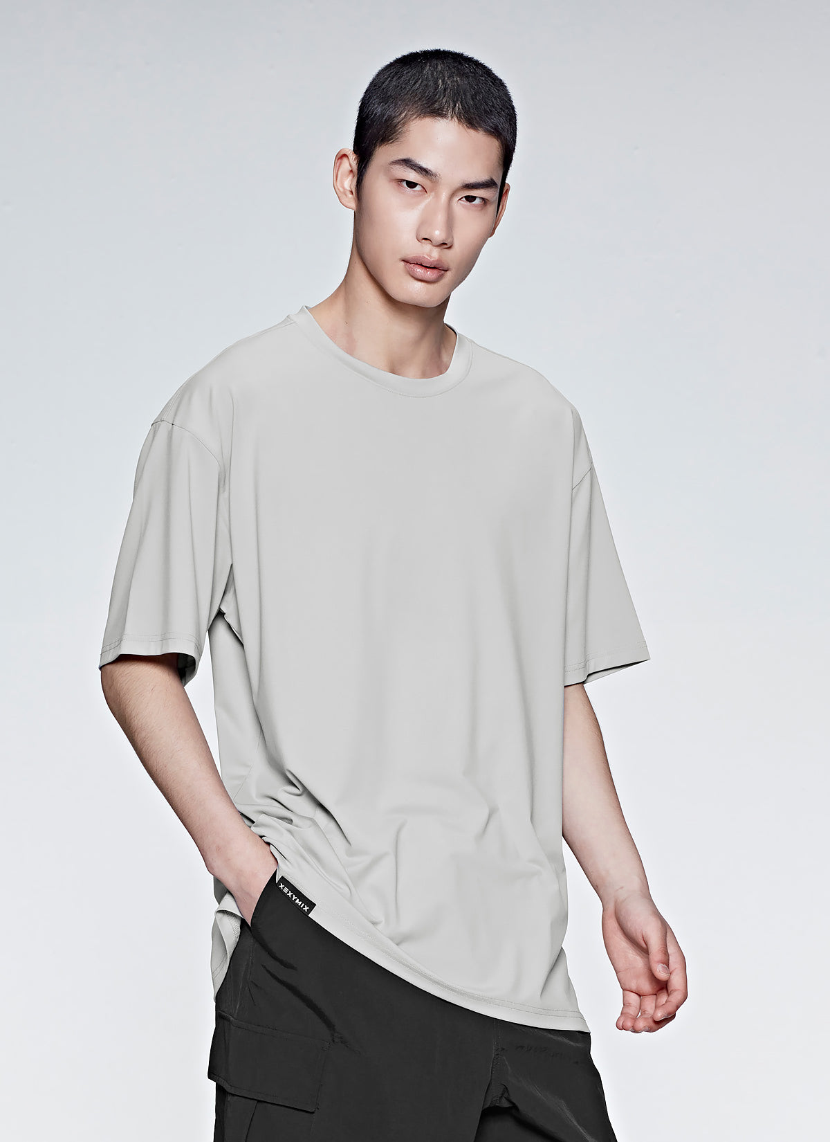 Men's Ice Feather Slim Fit Short Sleeve T-Shirt - Lightweight & Breathable Summer Casual Wear for Outdoor Activities