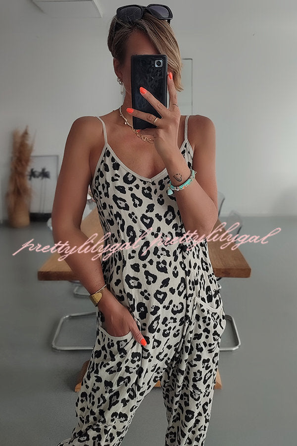 Stylish Leopard Print Jumpsuit with Pockets - Comfortable Casual Romper with Adjustable Straps | Perfect for Summer Outings, Beach Vacations & Lounge Wear