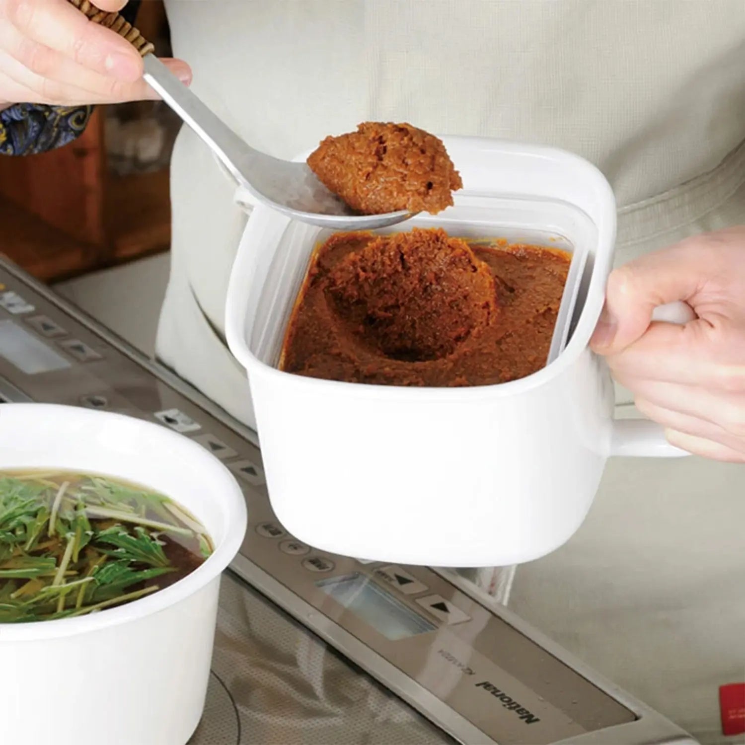 Premium Fujihoro Enamel Miso Soup Container - Airtight Japanese-Style Food Storage for Soup, Noodles & Leftovers - Ideal for Home Kitchens, Meal Prep & Bento Boxes