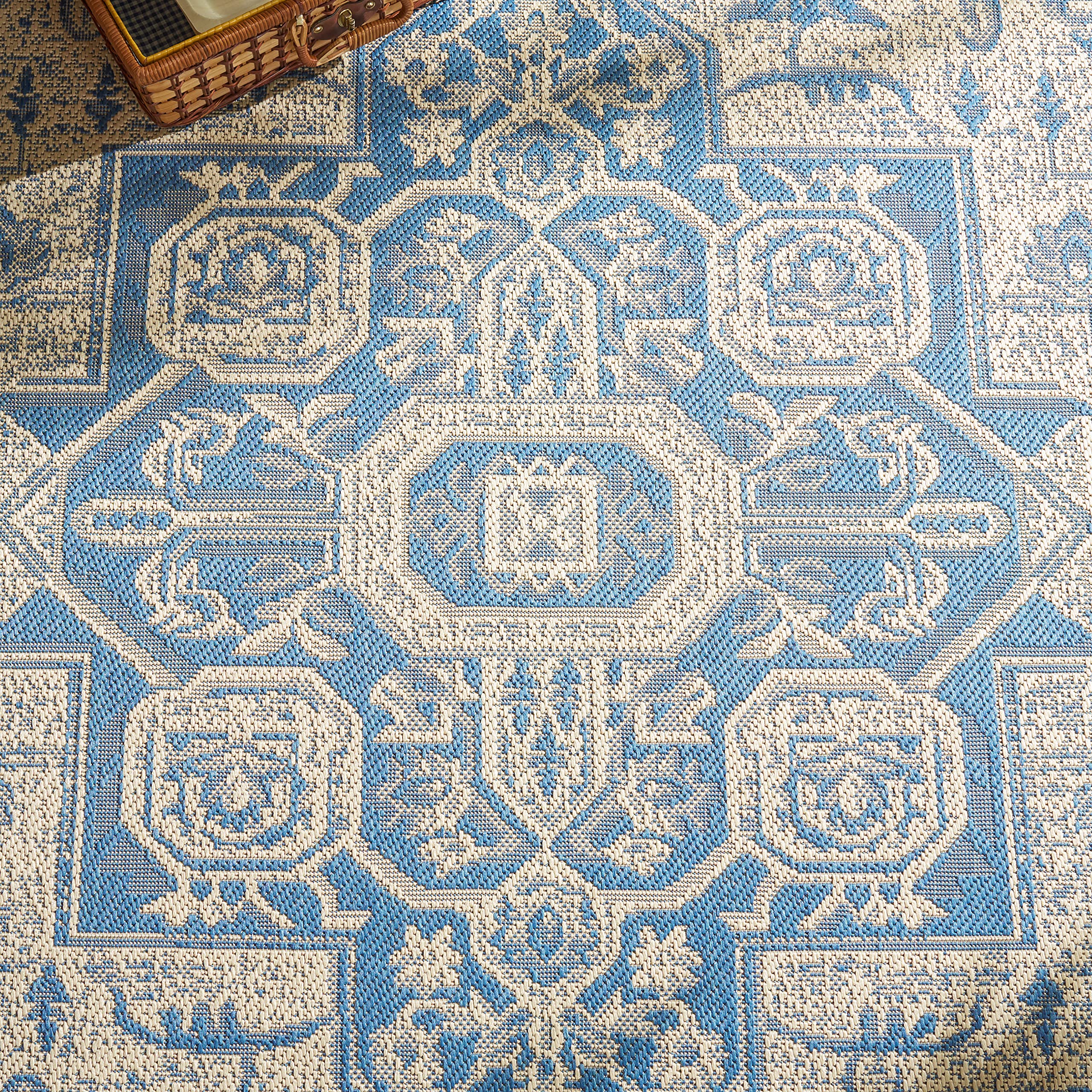 SAFAVIEH Beach House Collection 5'3