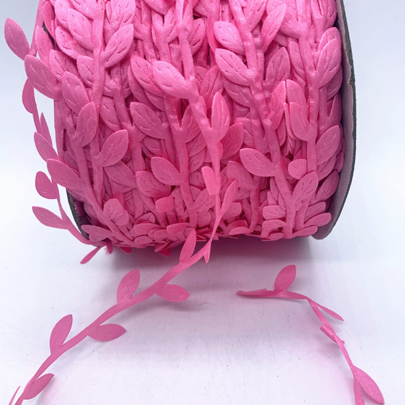 5 Yards Artificial Leaf Ribbon - Soft Fake Vine Rope for DIY Crafts, Wedding Decor, Wreaths & Party Wall Decorations - Perfect for Home, Garden, and Event Decoration