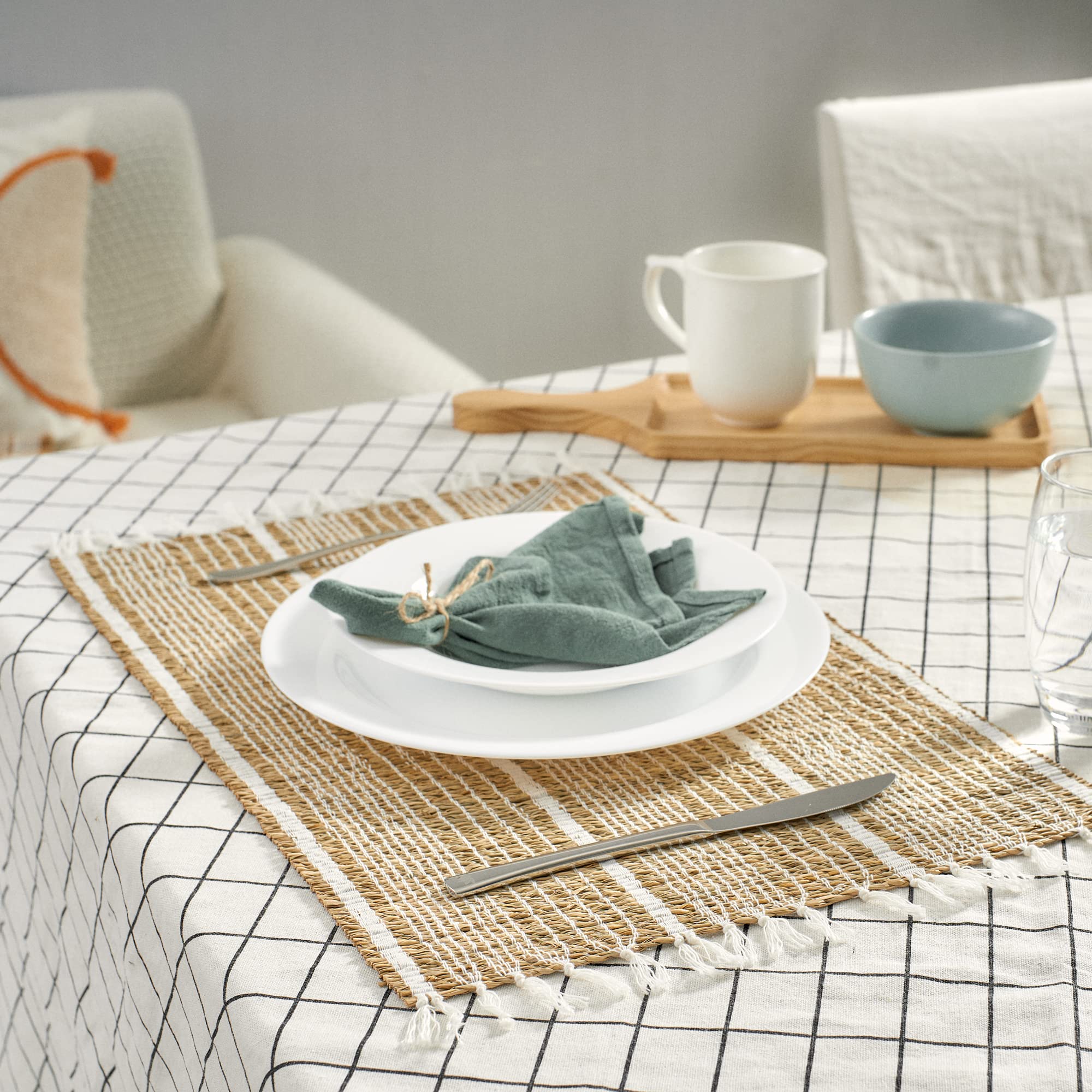 Artera Woven Placemats Set of 6 - Natural Wicker & Seagrass Straw Braided Table Mats, Heat Resistant Non-Slip Handmade Placemats for Dining Table, Kitchen, Outdoor Picnic (Style 2)