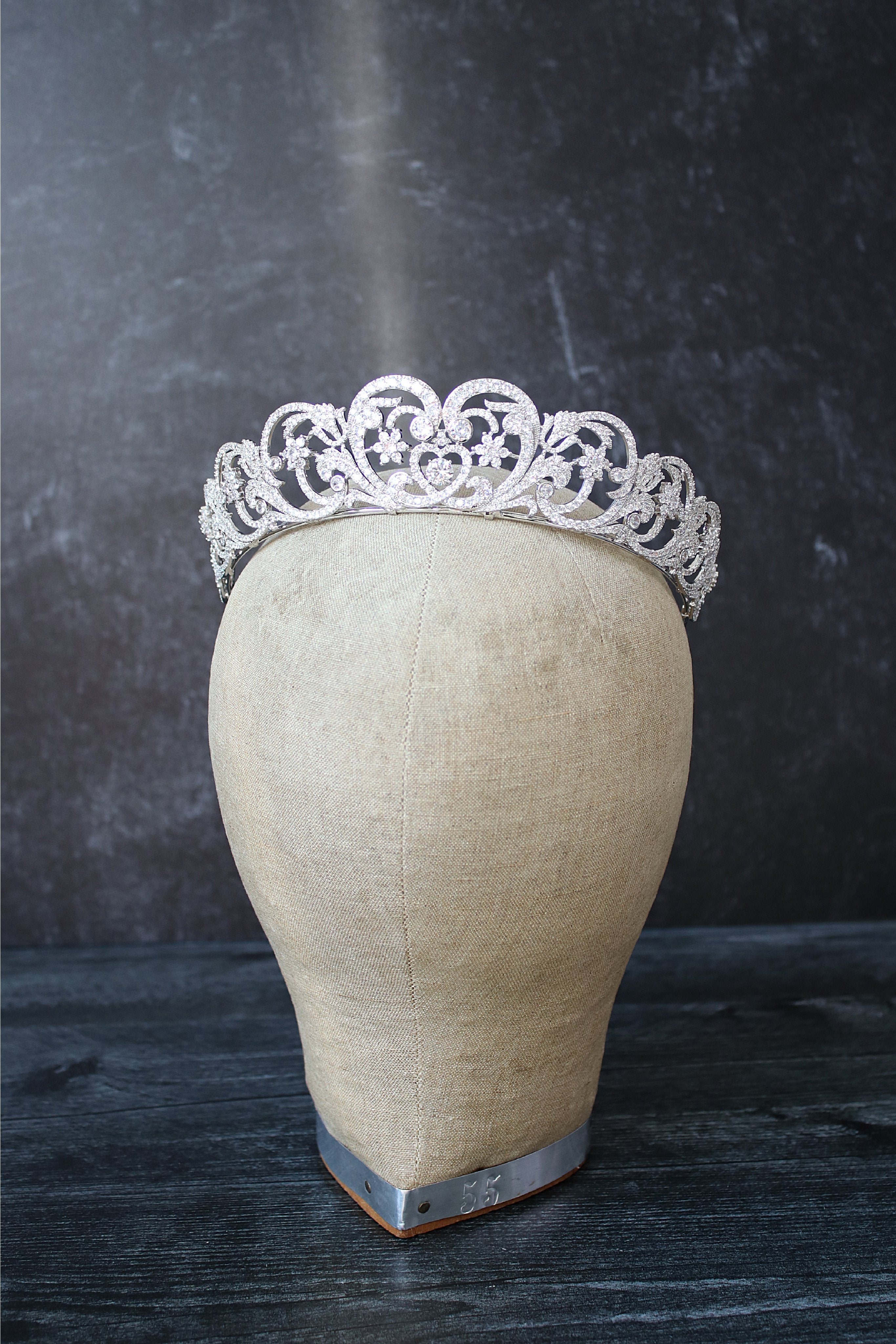 Pearled Diana Princess of Wales Royal Bridal Tiara - Elegant Wedding Crown for Brides, Princess Costume & Special Occasions