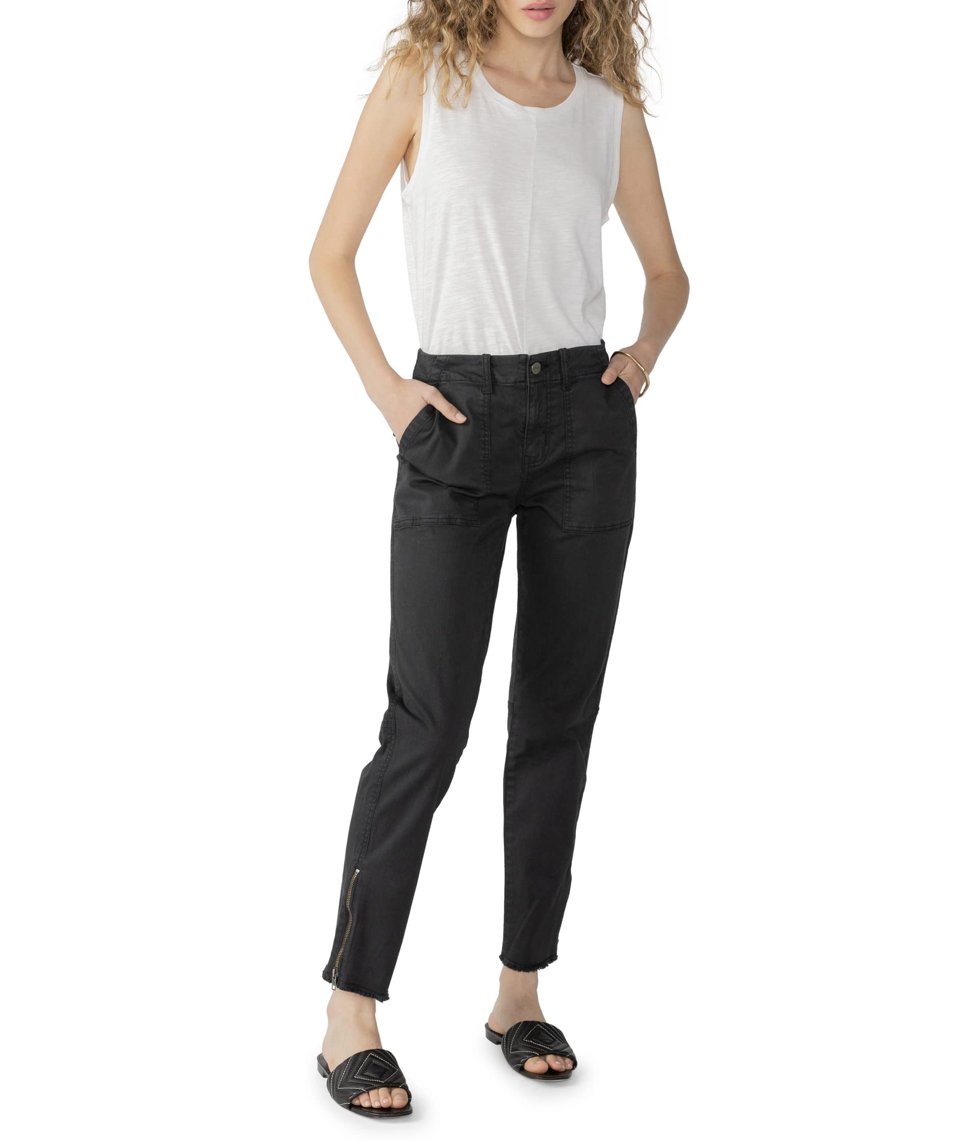 Sanctuary Women's Peace Maker Straight-Leg Pants - Medium-Weight Distressed Denim with Frayed Hem for Casual Wear & Everyday Outfits