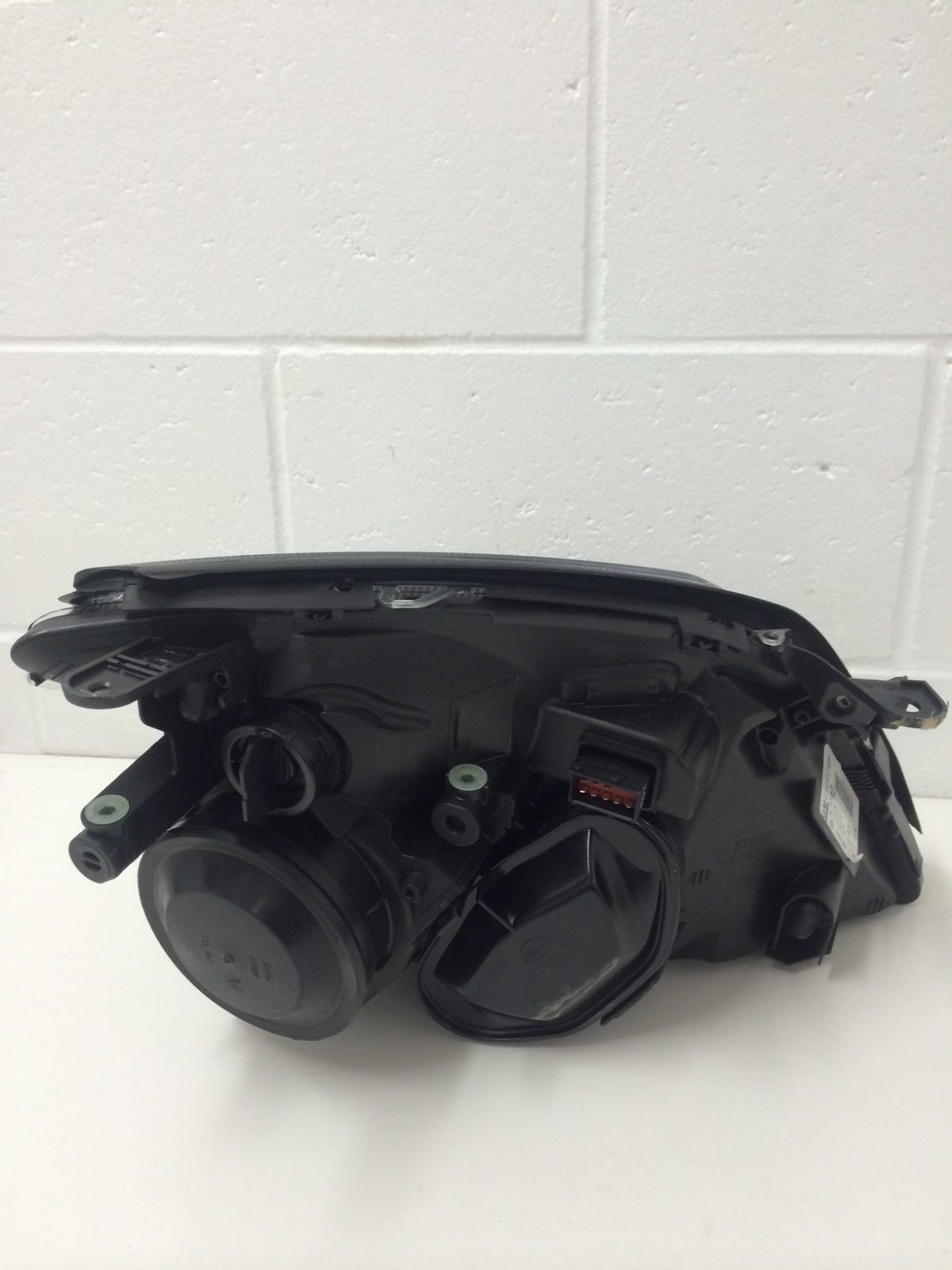 Genuine Holden ZC Vectra CDXI Left Headlamp Assembly - Replacement Car Headlight for Improved Night Driving Safety