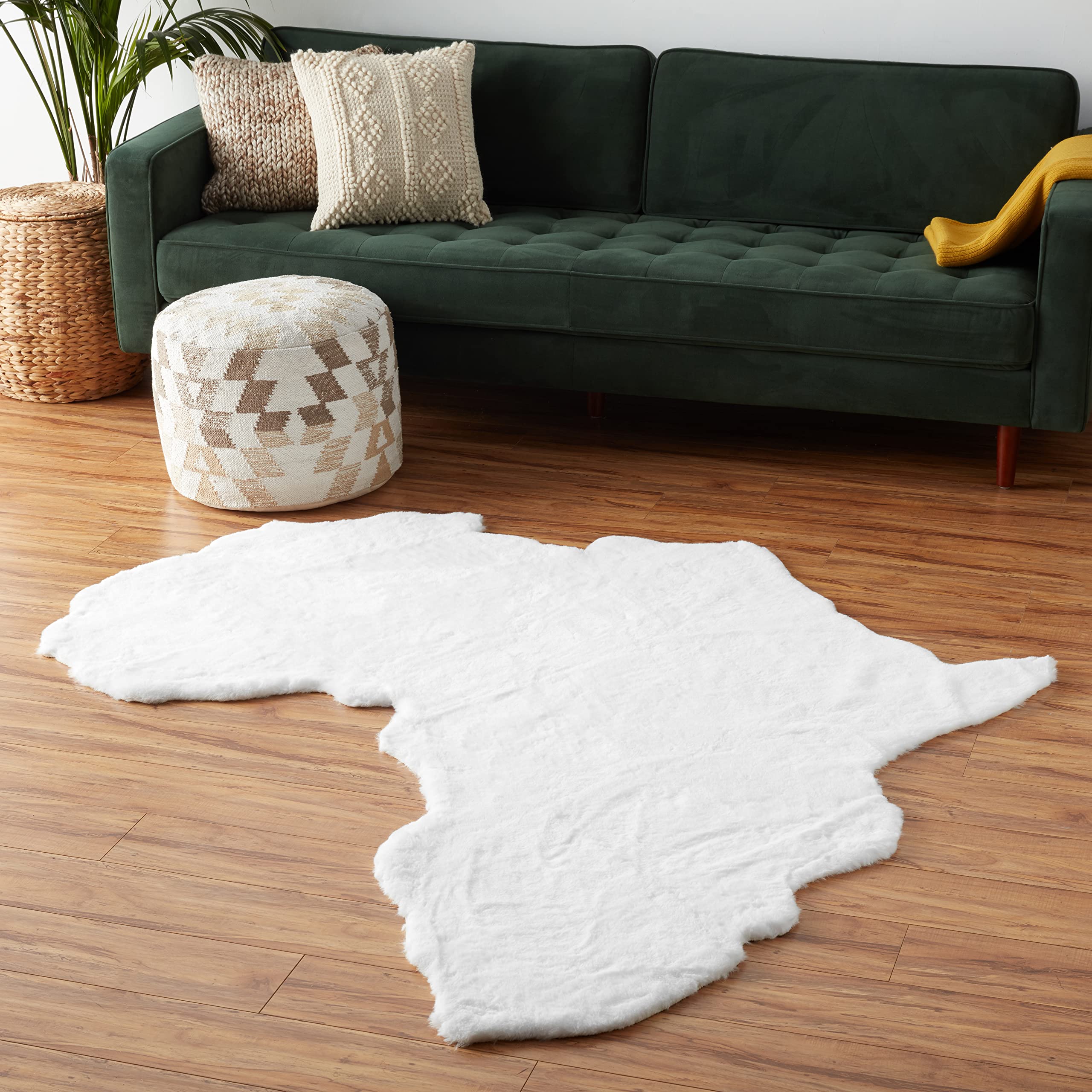 Premium Faux Rabbit Fur Area Rug - Soft Plush Luxury Home Decor for Nursery, Living Room & Bedroom - 6x6 Feet White Throw Blanket - Perfect for Floor Covering, Sofa, Couch & Bed Accent - Thoughtful Gift Idea for Housewarming & Special Occasions