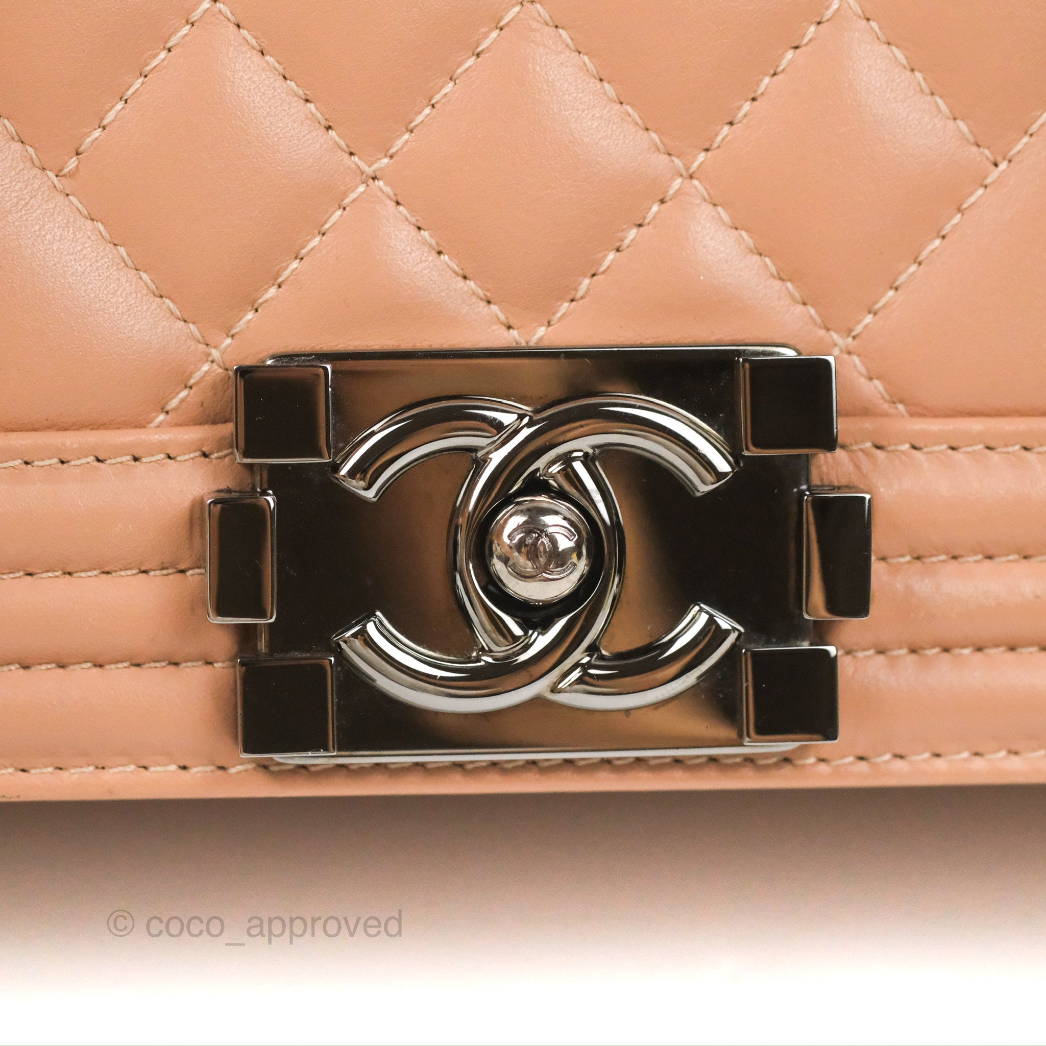 Chanel Chevron & Quilted Medium Boy Bag in Beige Calfskin with Gun Metal Hardware - Luxury Crossbody Bag for Women, Perfect for Date Night & Evening Events