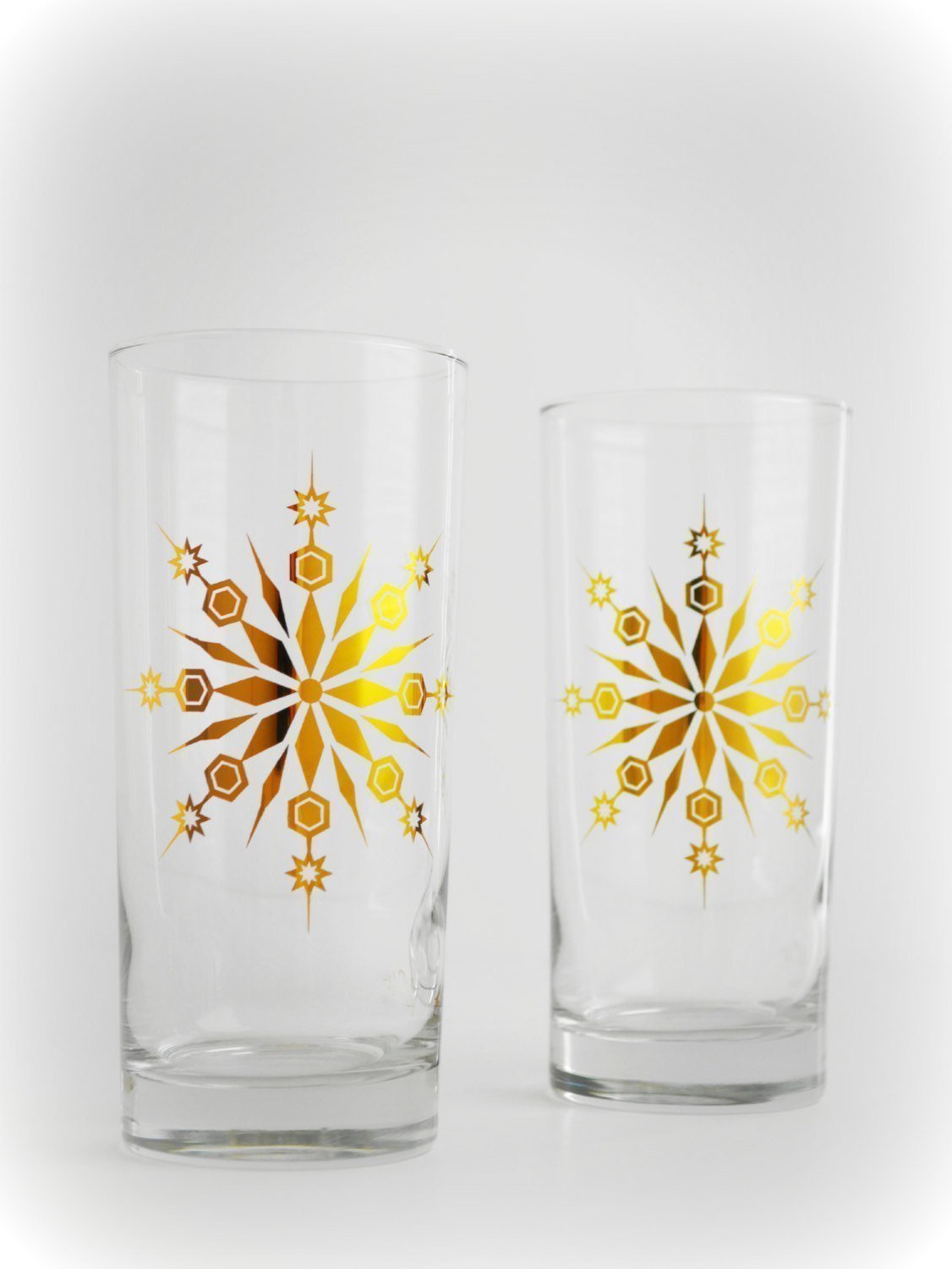 Gold Snowflake Glasses - Set of 4 Elegant Holiday Drinkware, Christmas Party Cups with Gold Snowflake Design, Perfect for Festive Celebrations, Dinner Parties & Winter Gatherings