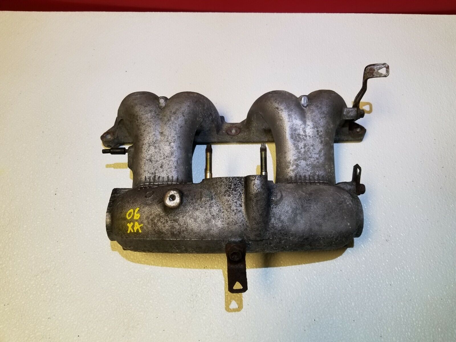 04 05 06 Scion XA 1.5L Lower Intake Manifold OEM Replacement Part - Perfect for Engine Performance Upgrade & Repair