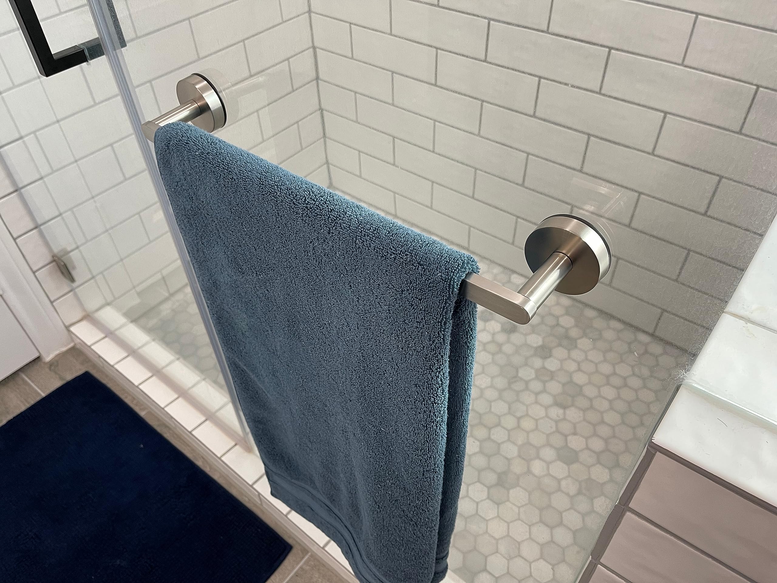 Sturdy 18-Inch Brushed Nickel Suction Cup Towel Bar for Bathroom - Heavy Duty Shower Glass Door Mount Towel Holder with Strong Adhesion - Perfect for Spa, Gym, Pool & Home Use (Nickel Finish)