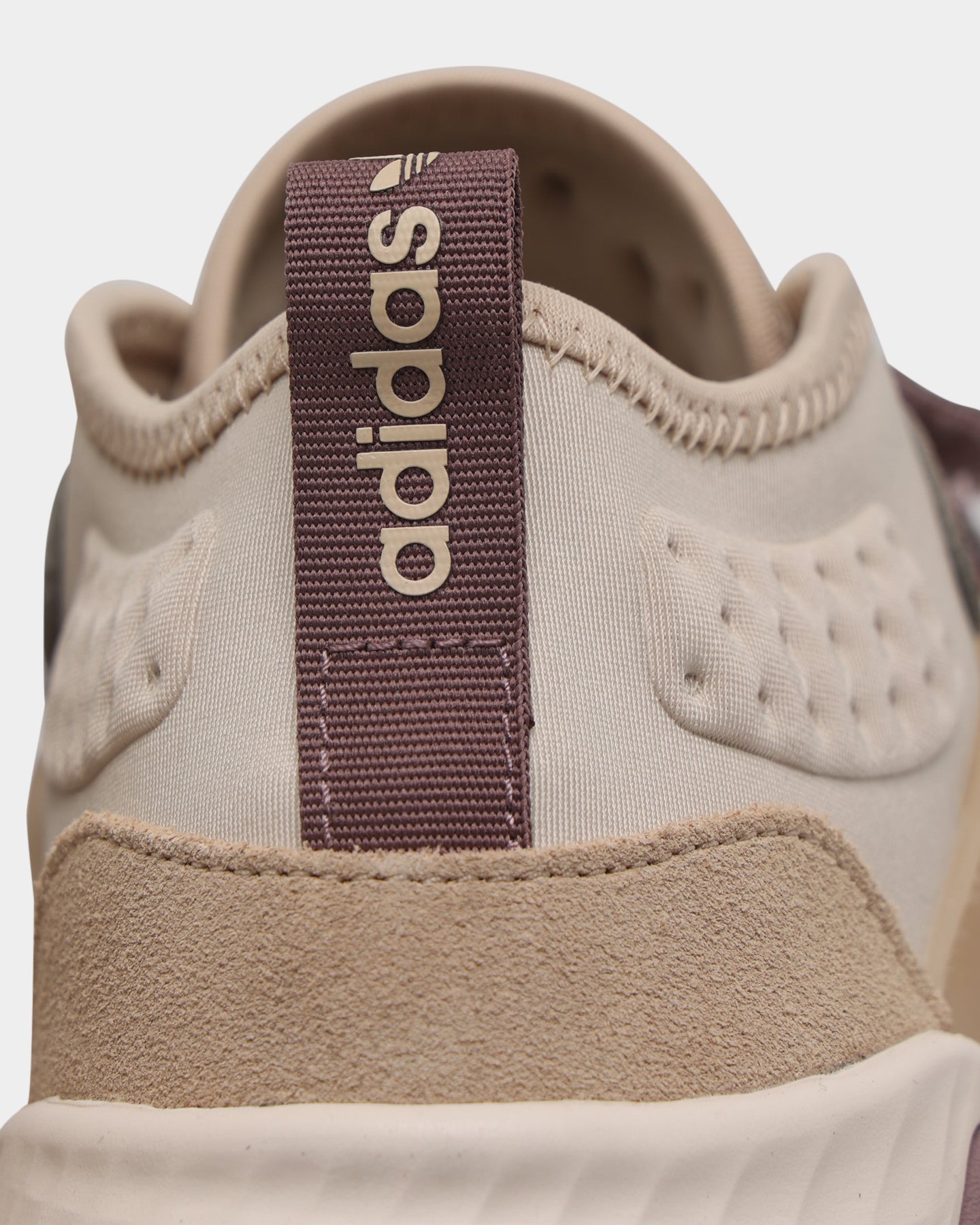 Adidas Streetball III Sneakers - Magic Beige Men's Basketball Shoes for Streetwear & Casual Wear | Perfect for Urban Fashion & Everyday Comfort