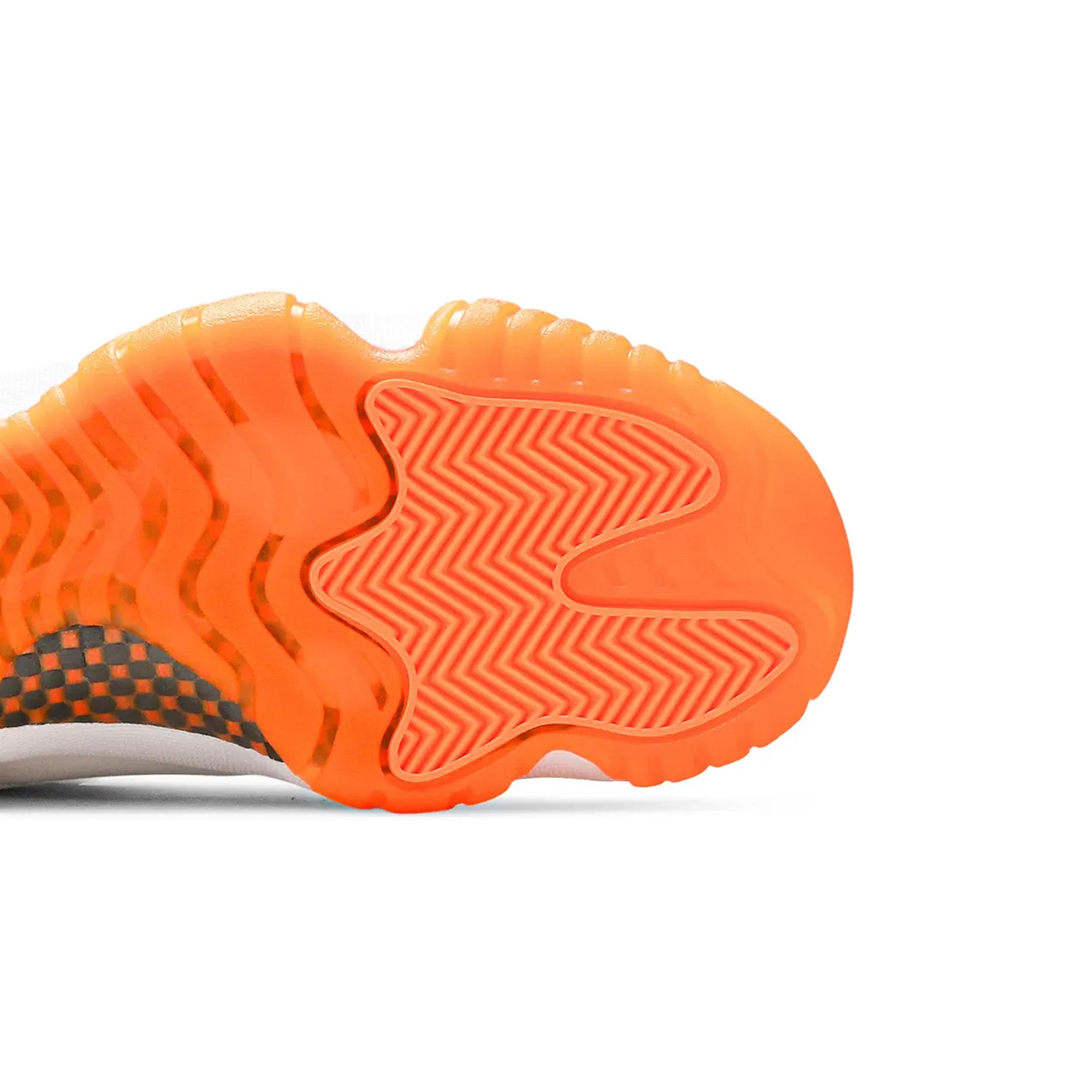 Air Jordan 11 'Citrus' Retro Basketball Shoes for Men - High-Top Sneakers with Carbon Fiber Plate & Icy Outsole - Perfect for Basketball, Streetwear & Sneaker Collectors