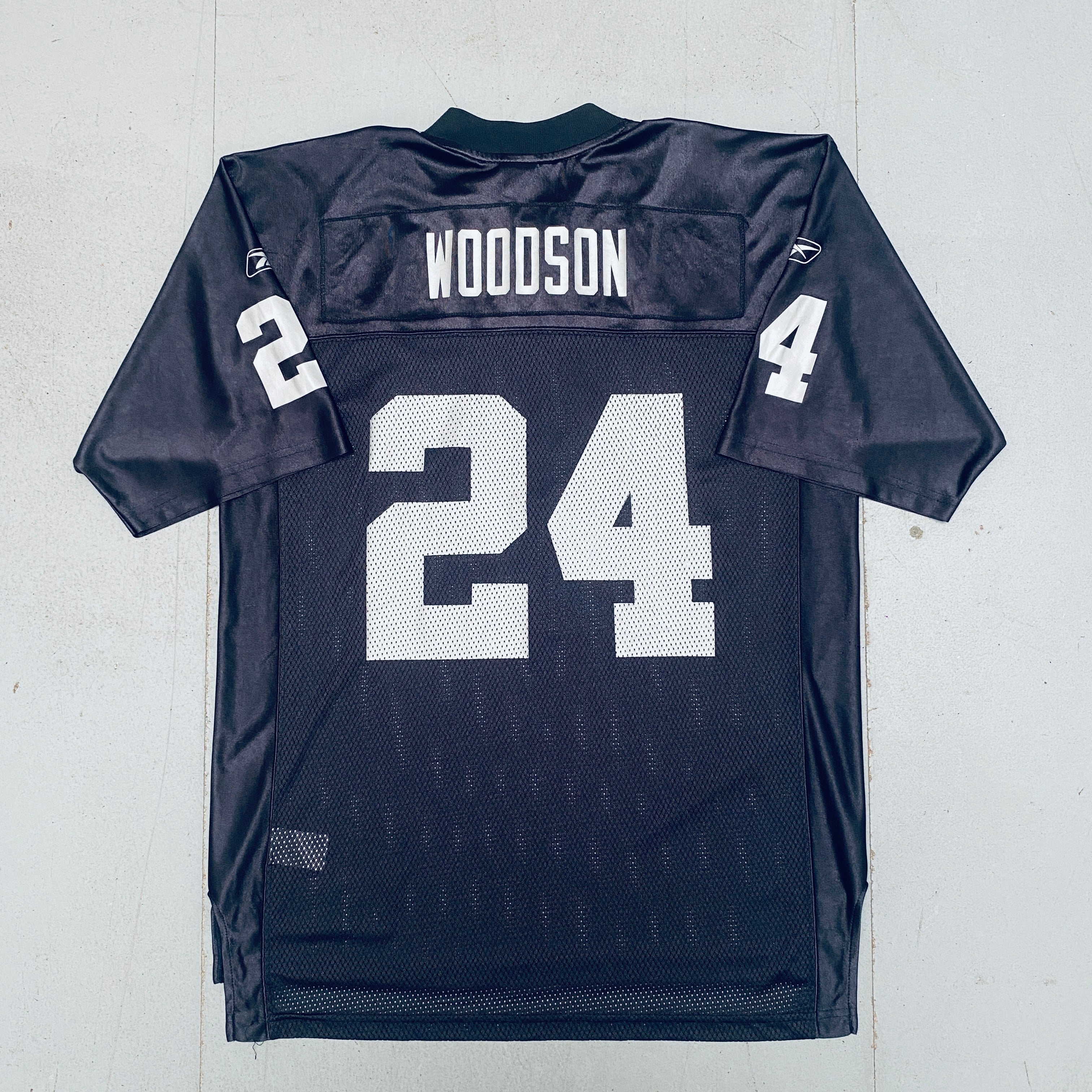 Charles Woodson Oakland Raiders 2002-2003 Authentic Jersey (Large) - Perfect for NFL Games, Tailgating & Fan Collections