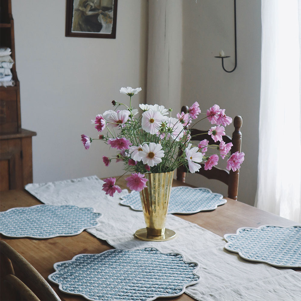 Quilted Scallop Placemats Set of 4 - Elegant Dining Table Decor for Thanksgiving, Christmas & Everyday Use - Washable & Durable Kitchen Table Mats
