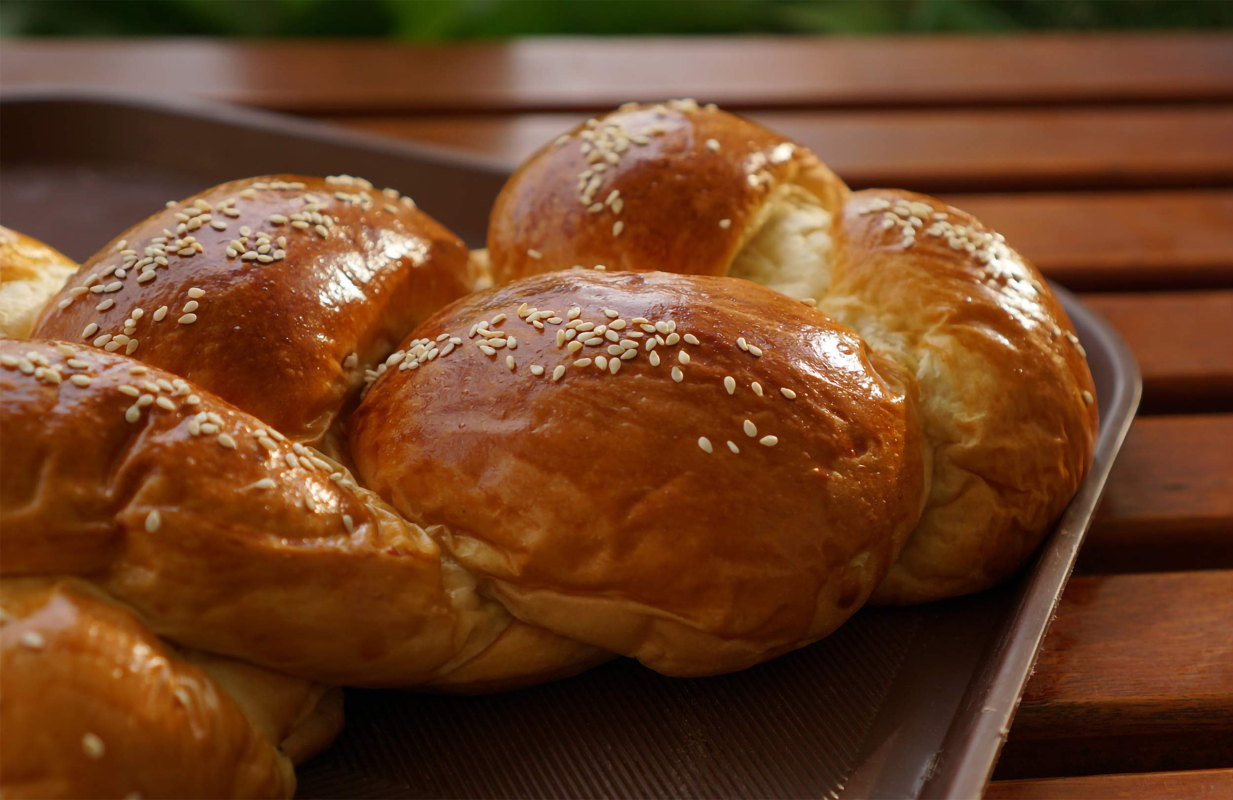 Premium Silicone Braided Challah Mold - Large Oval Bread Baking Pan for Perfect Homemade Challah - No Shaping Required - Ideal for Jewish Holidays, Shabbat & Home Baking