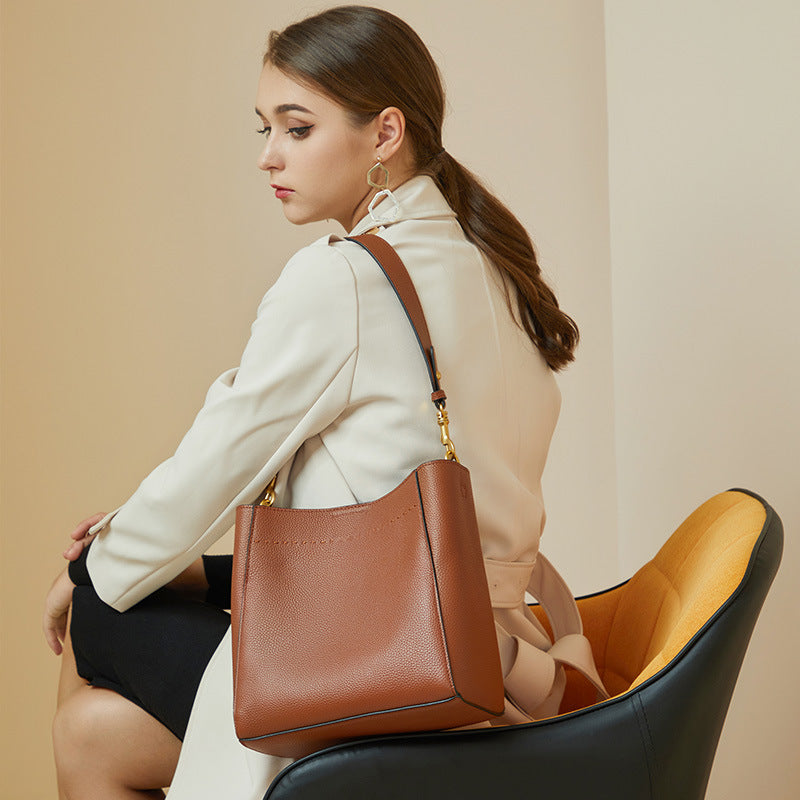 Stylish Versatile Leather Bucket Bag for Women - Fashionable Crossbody & Shoulder Bag - Perfect for Work, Travel & Everyday Use