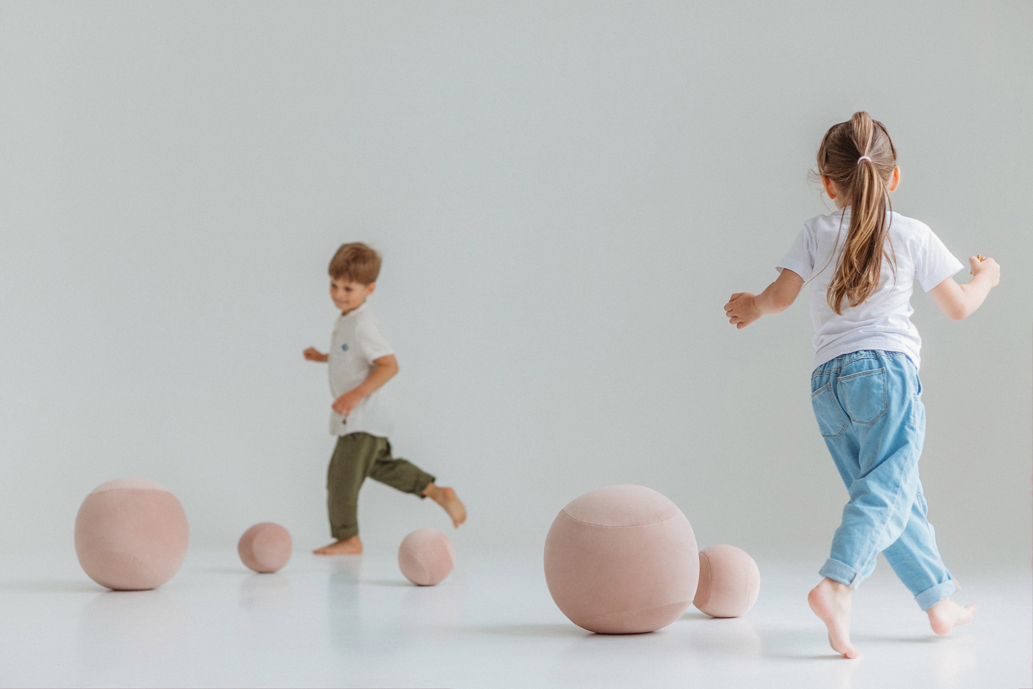 Noom Gropius Baby Spheric Ottoman - Modern Nursery Pouf with Storage, Soft Round Footstool for Kids Room Decor | Perfect for Playrooms, Bedrooms & Daycare Centers