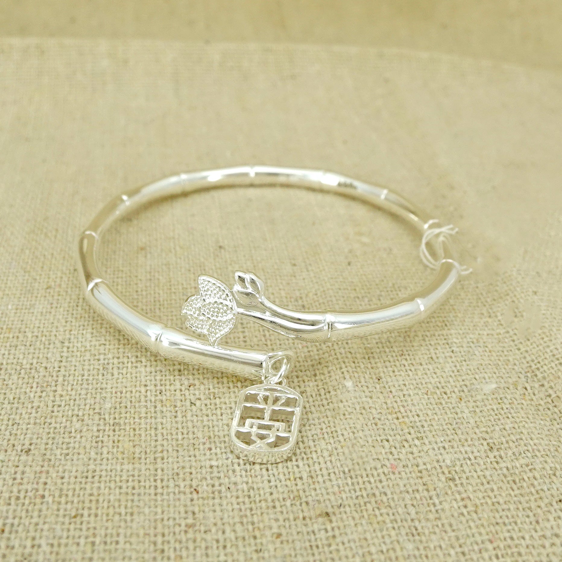 Sterling Silver Bangle Bracelet for Women - Elegant & Durable 925 Silver Jewelry - Perfect for Everyday Wear, Gifts & Special Occasions