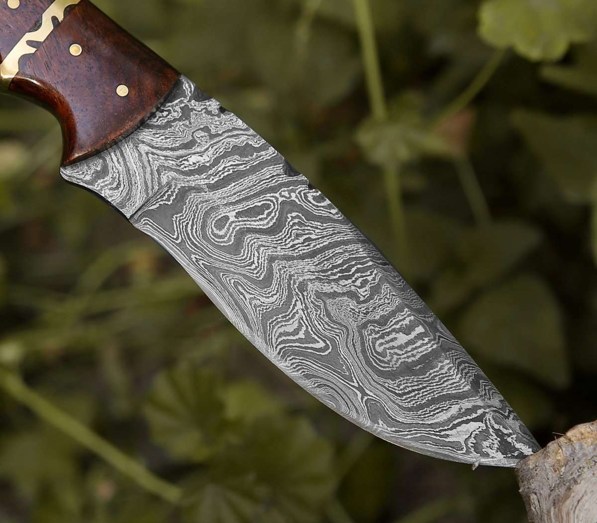 Premium Damascus Steel Camping Knife with Rosewood Handle - Outdoor Survival, Hunting, and Bushcraft Essential