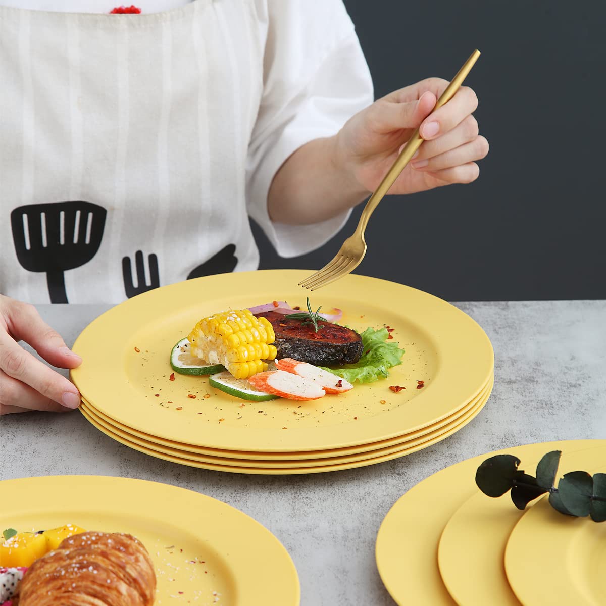 Kyraton 10 Inch Large Plastic Plates Set of 8 - Unbreakable, Dishwasher & Microwave Safe, BPA-Free, Lightweight Dinner Plates in Gold Yellow - Perfect for Parties, Picnics, Camping & Everyday Use