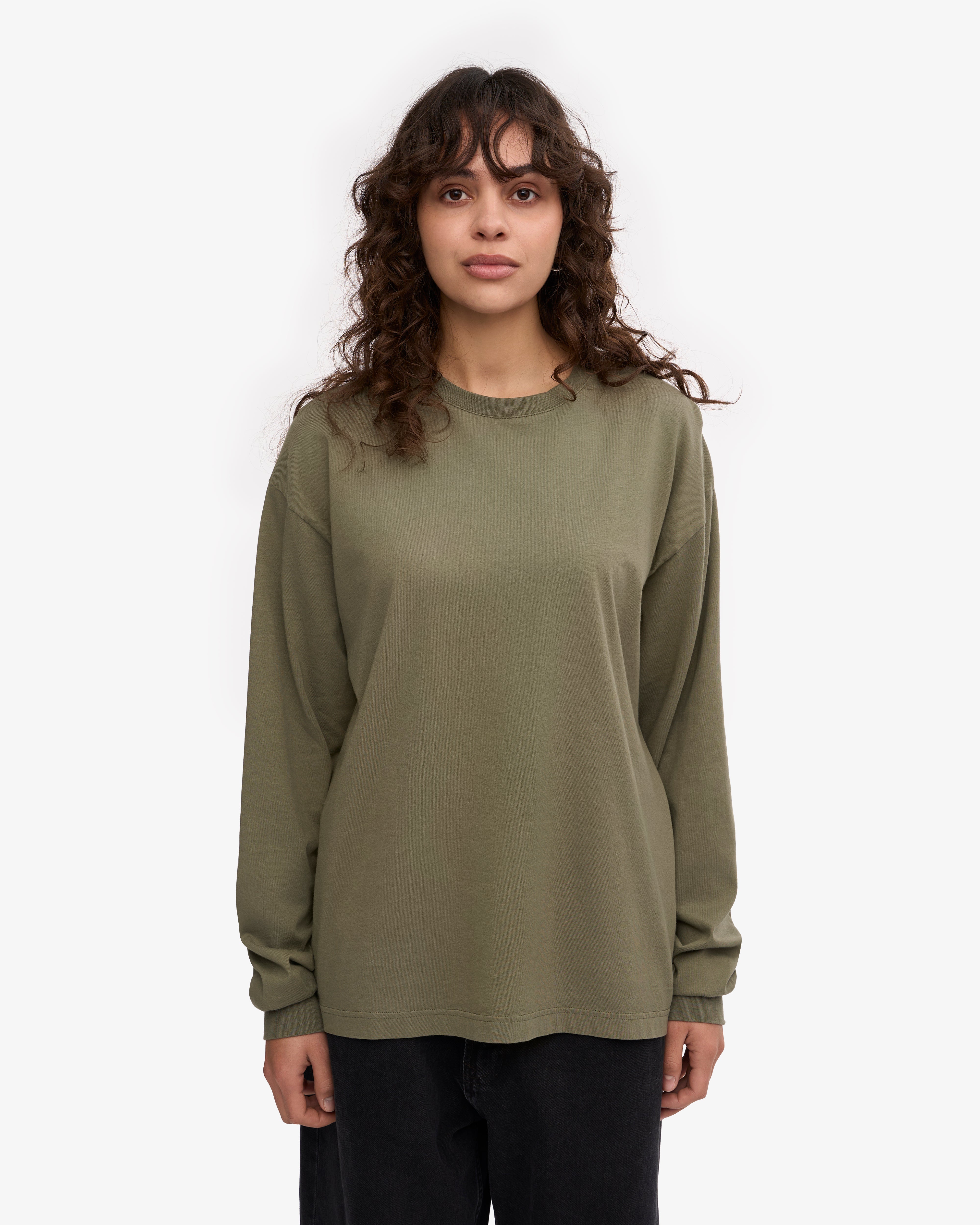 Oversized Organic Long Sleeve T-Shirt for Women - Soft Cotton Dusty Olive Green Top - Casual Loungewear & Streetwear Fashion