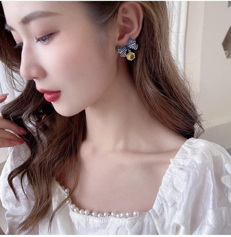 Elegant Korean Retro Micro Inlaid Zirconium Earrings for Women - S925 Sterling Silver Bow Design HR01619 | Perfect for Parties, Weddings & Daily Wear
