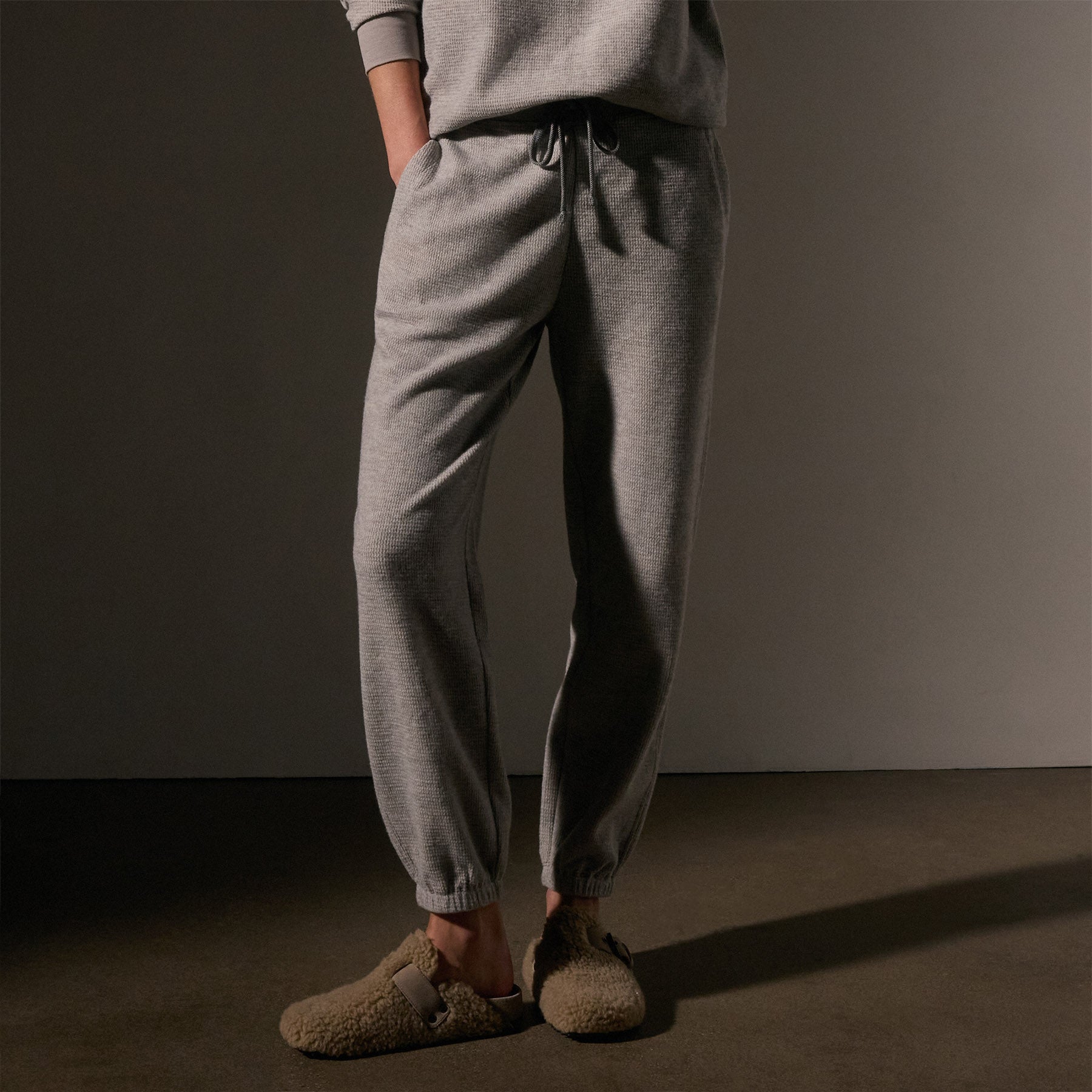 Brushed Thermal Sweatpants for Men & Women - Soft Fleece Lined Winter Joggers, Heather Grey - Perfect for Lounging, Yoga, and Cold Weather Activities