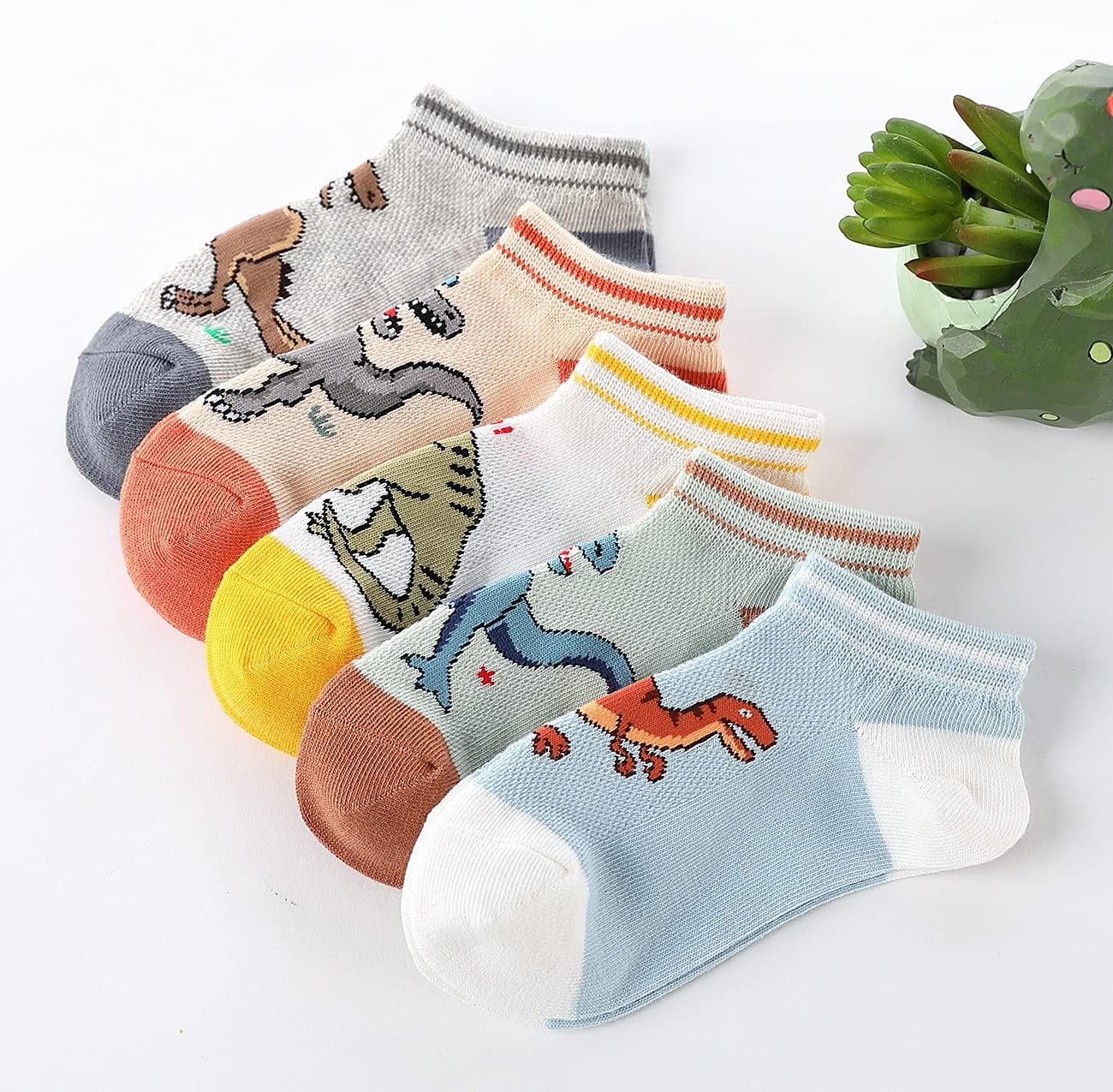 CHUNG Boys Cotton Ankle Socks 5/10 Pack - Low Cut Dinosaur Print Mesh Socks for Kids 2-9 Years - Lightweight Breathable for School, Running, Sports & Casual Wear